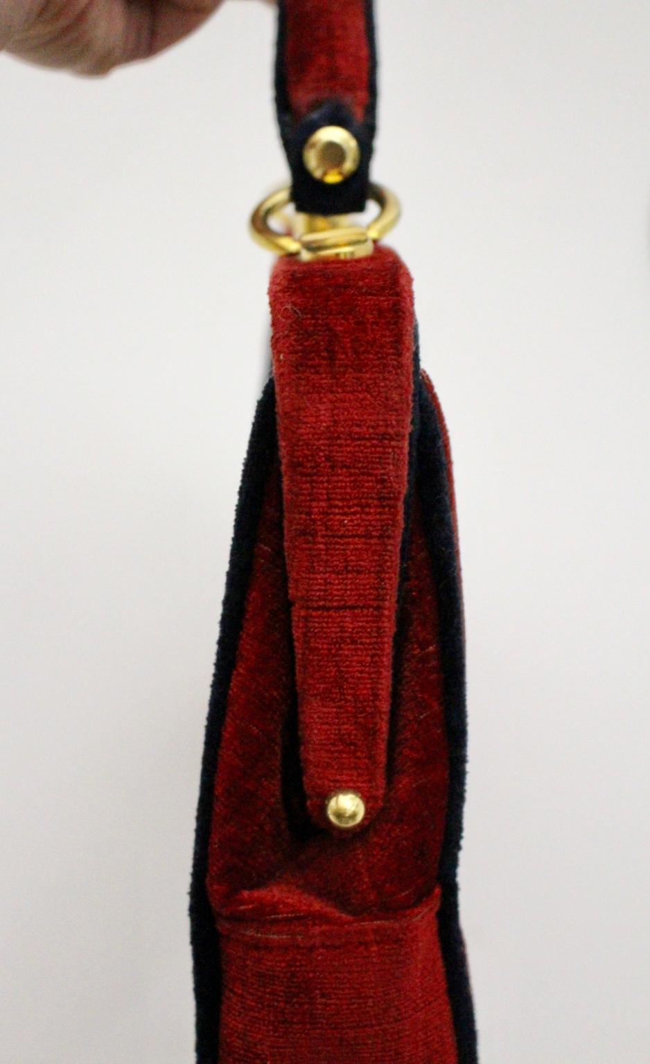 Velvet Vintage Handle Bag in the style of Roberta di Camerino 1960s, Italy For Sale 5
