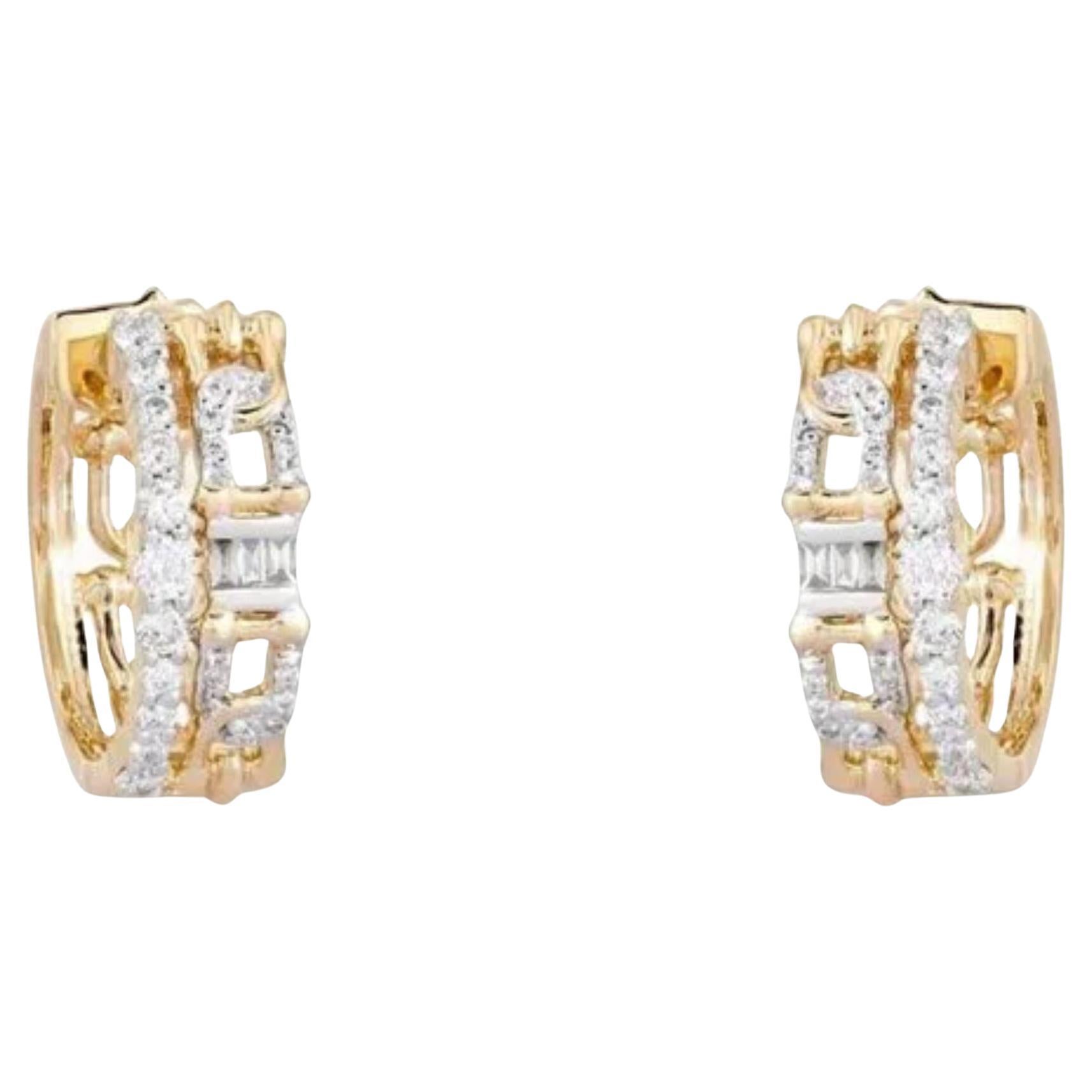 0.30ct Baguette Diamond Velvetine 14K Yellow Gold Huggie Earrings For Sale
