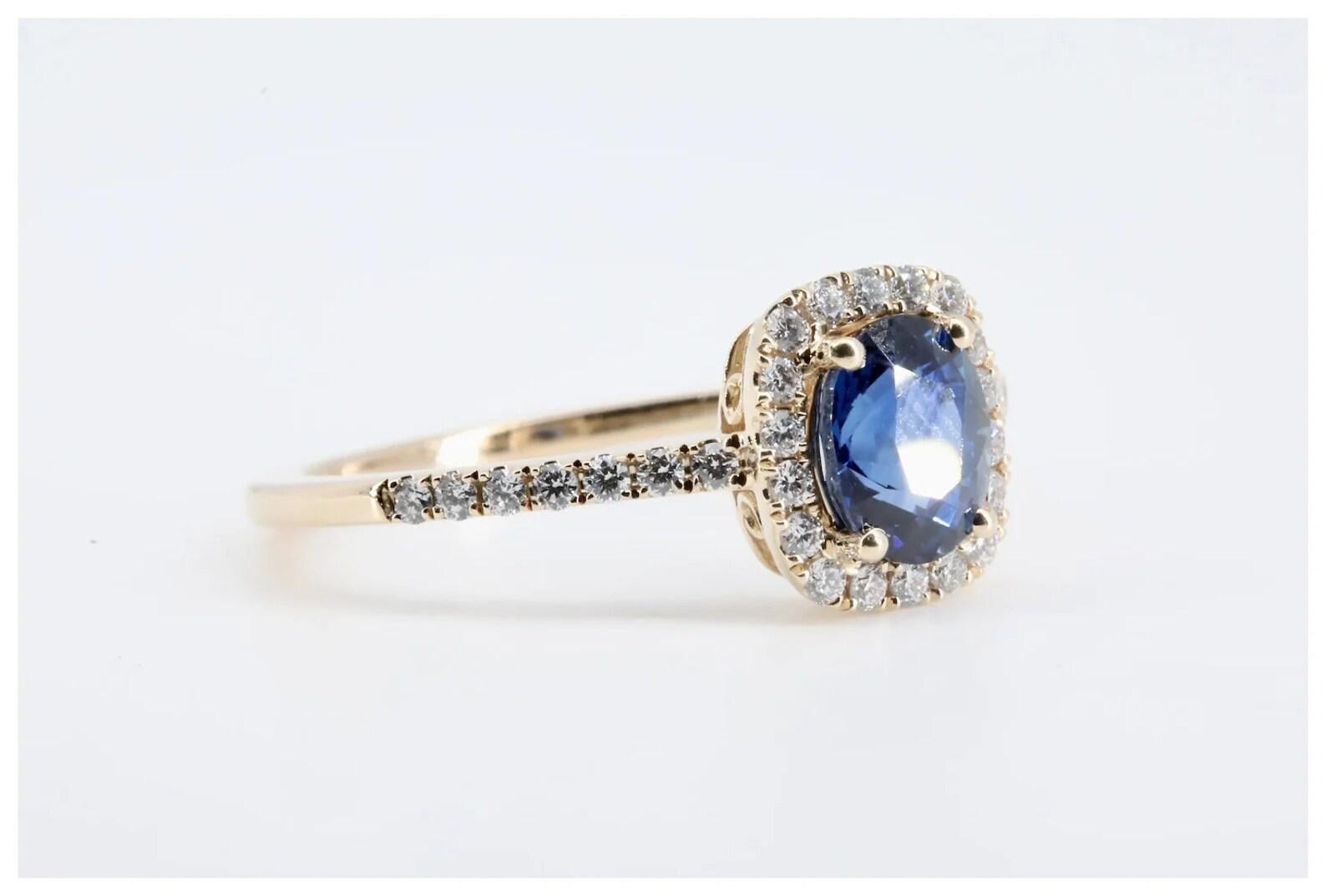 Contemporary Velvety Blue Sapphire & Diamond Halo Ring in 14K Yellow Gold For Sale