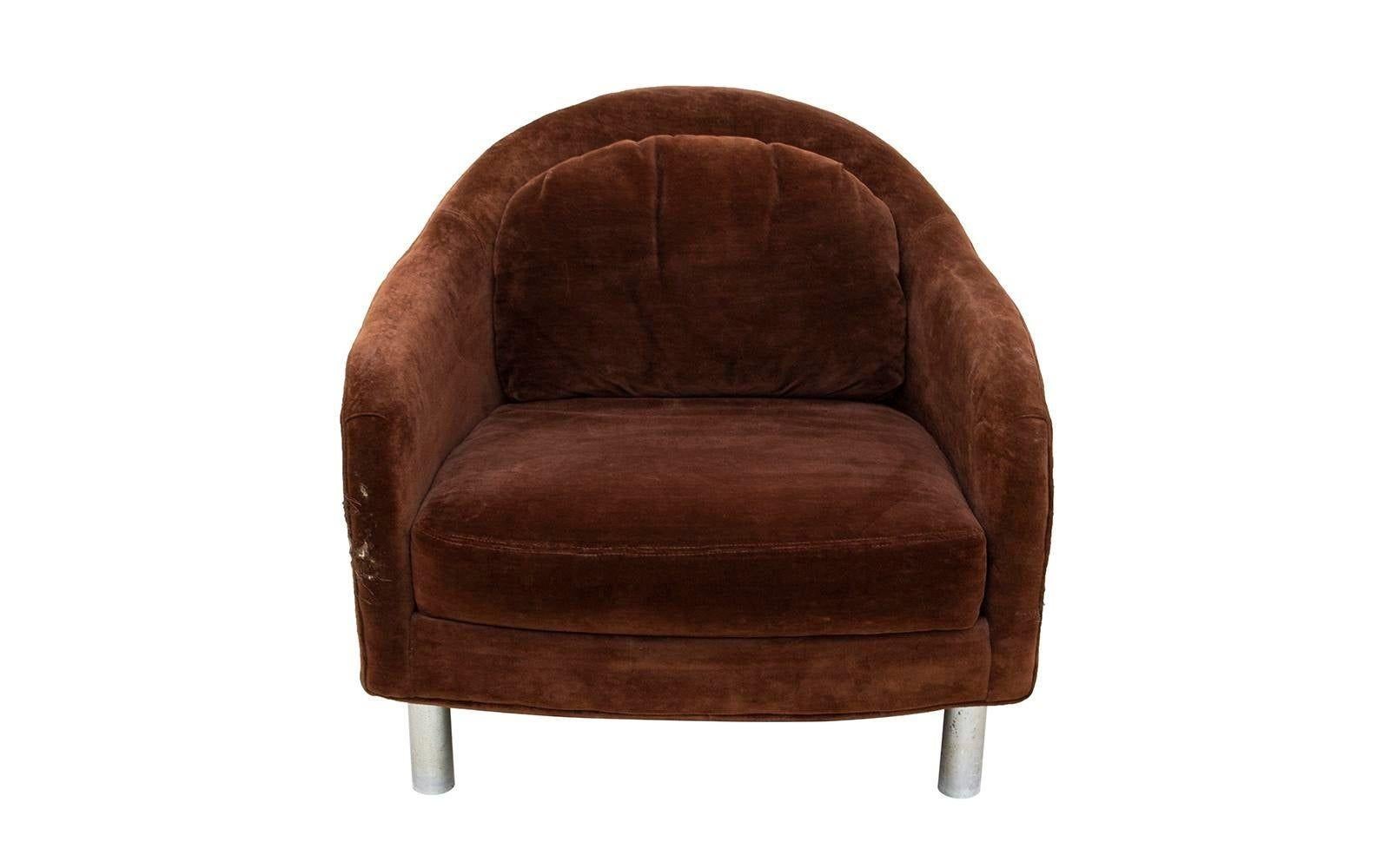 USA, 1970s
Velvety Brown Barrel Chair by Selig. Cylindrical silver feet, curves that look great from all angles, smaller scale. A very comfortable chair with a lot of personality. Smaller scale design with a lower seat height that would be great