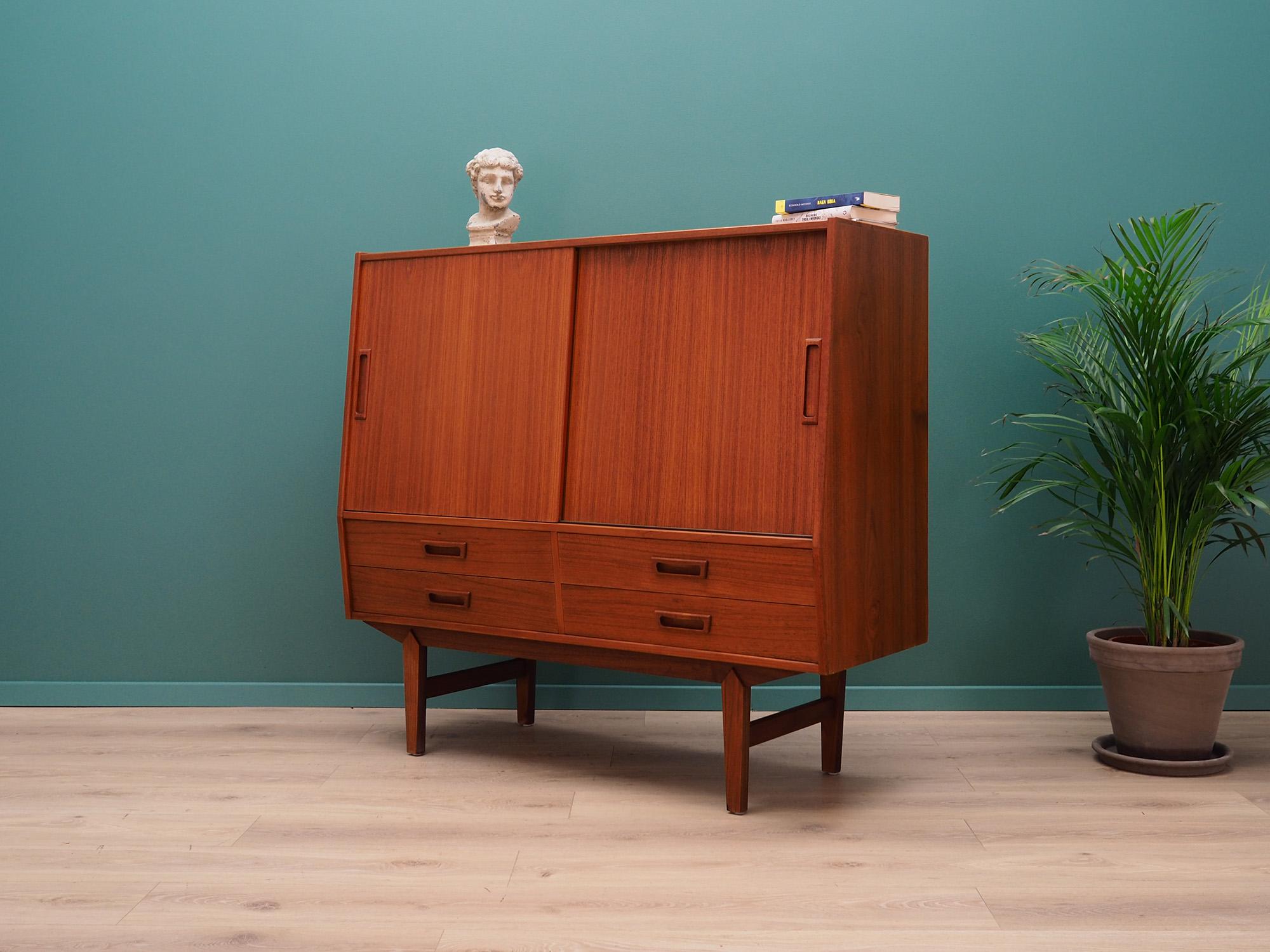 Vemb Highboard 1960s Teak Danish Design In Good Condition In Szczecin, Zachodniopomorskie