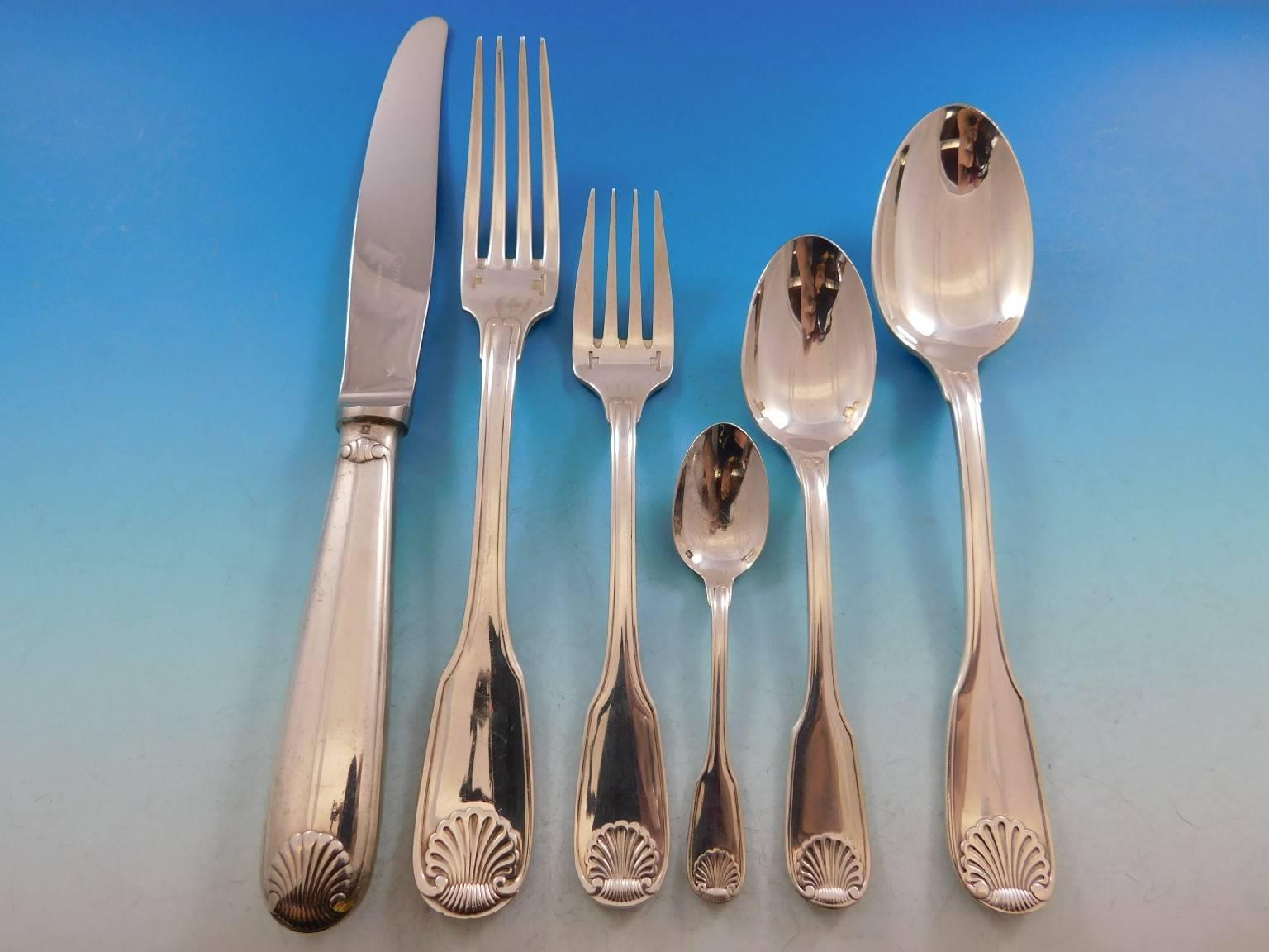 Outstanding dinner size Vendome Arcantia by Christofle France silver plated flatware set of 80 pieces. This pattern features the same shell motif that adorned the ceremonial silverware used during the reign of King Louis XIV. This set