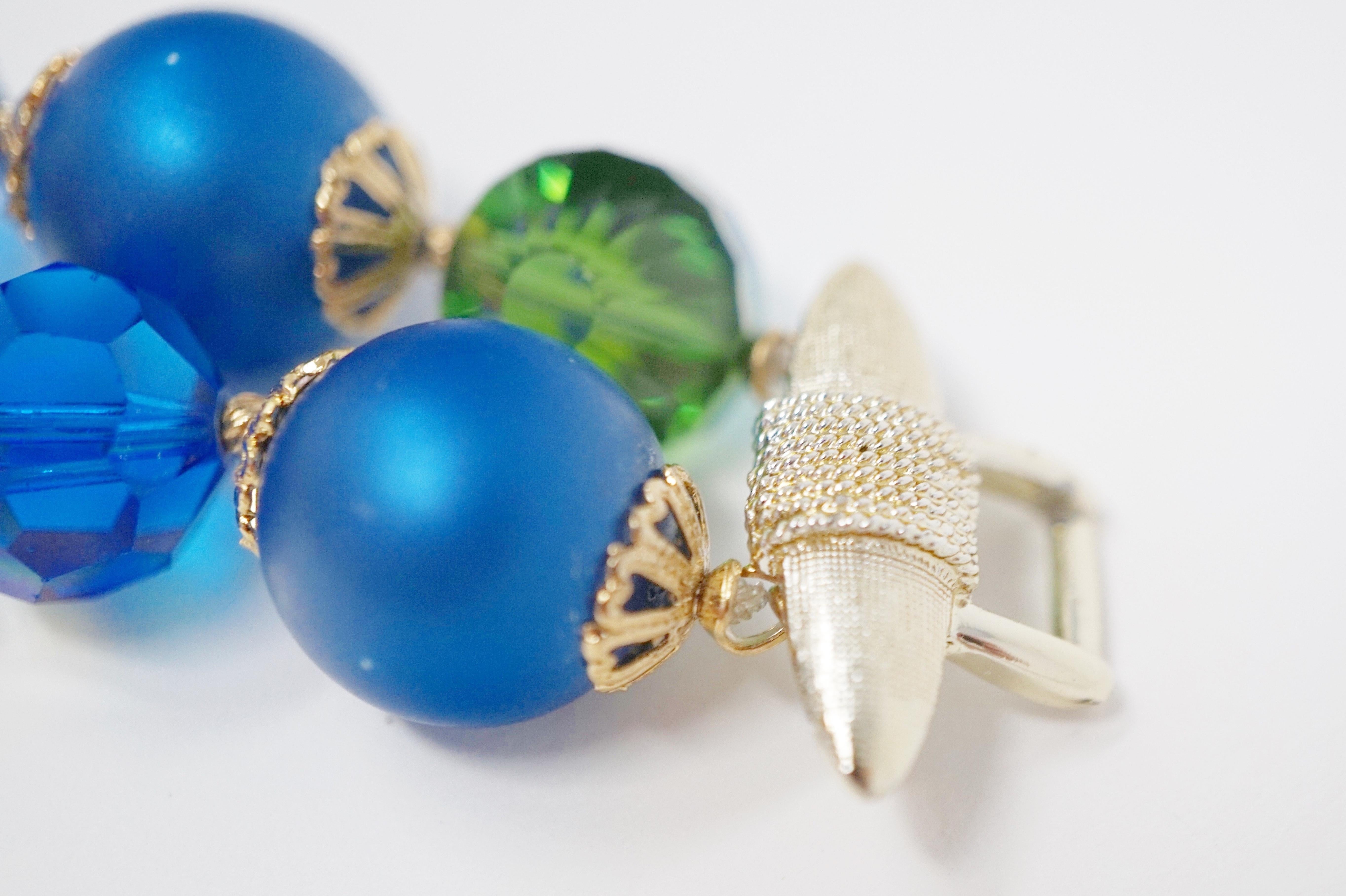 Bracelet de perles Vendome avec cristaux Aurora Borealis, datant d'environ 1950, signé Pour femmes en vente