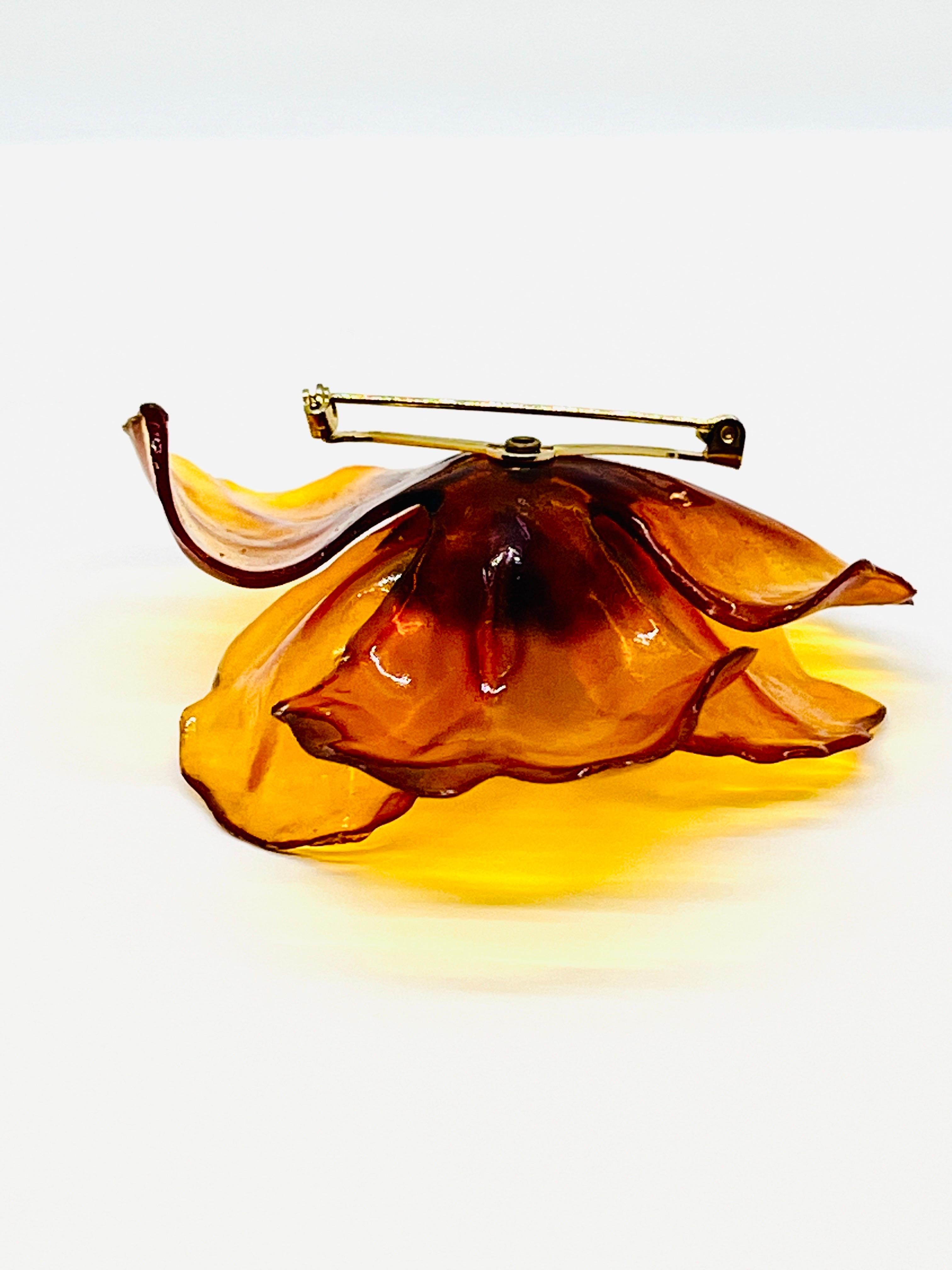 Vendome Honey Lucite Flower Brooch In Fair Condition In Lynnwood, WA