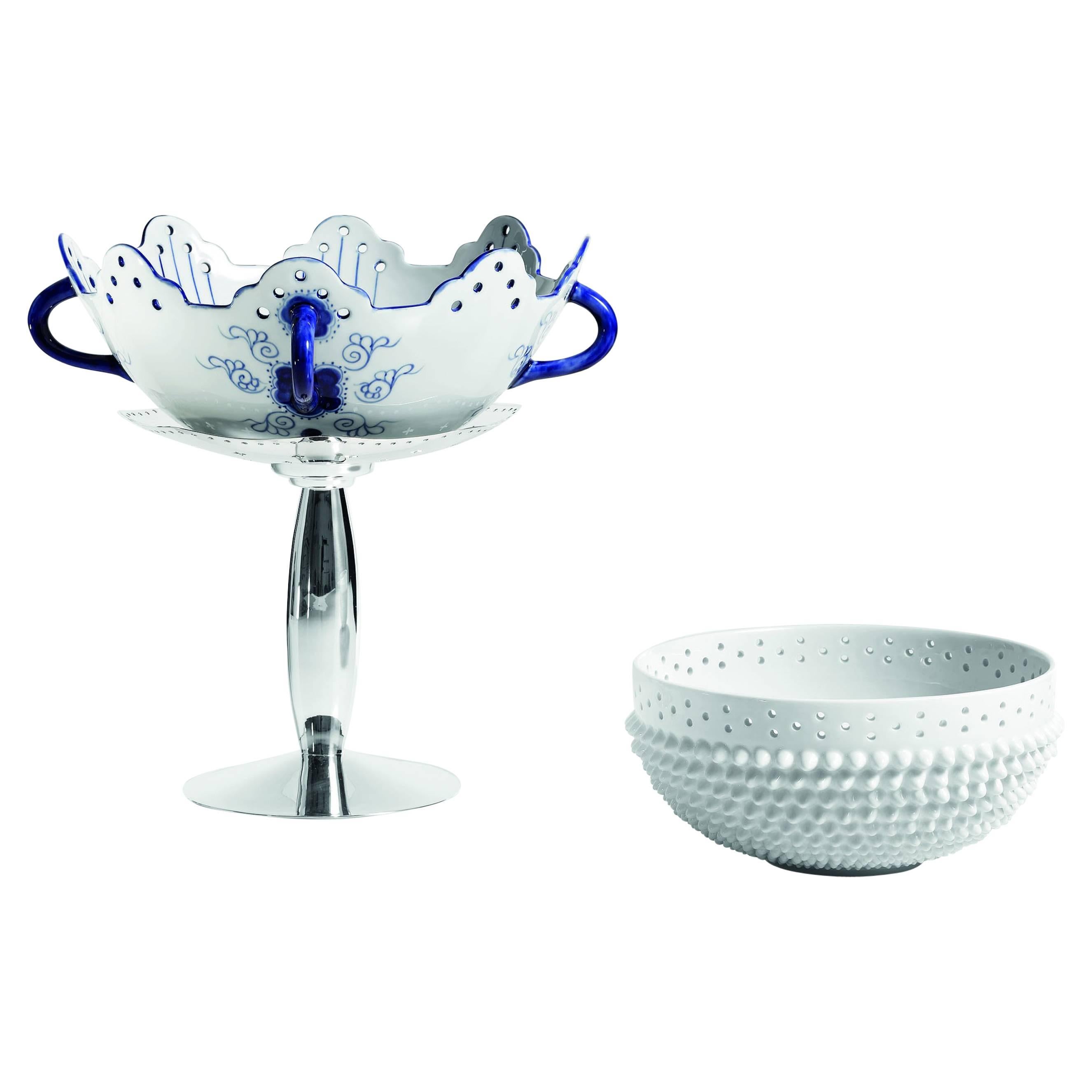 Centro de mesa de porcelana blanca con decoración de cuentas en relieve. Una creación elegante y refinada de Borek Sipek.

Borek Sipek (1949-2016). Tras estudiar diseño de interiores en la Escuela de Artes y Oficios de Praga (1964-1968), fue a