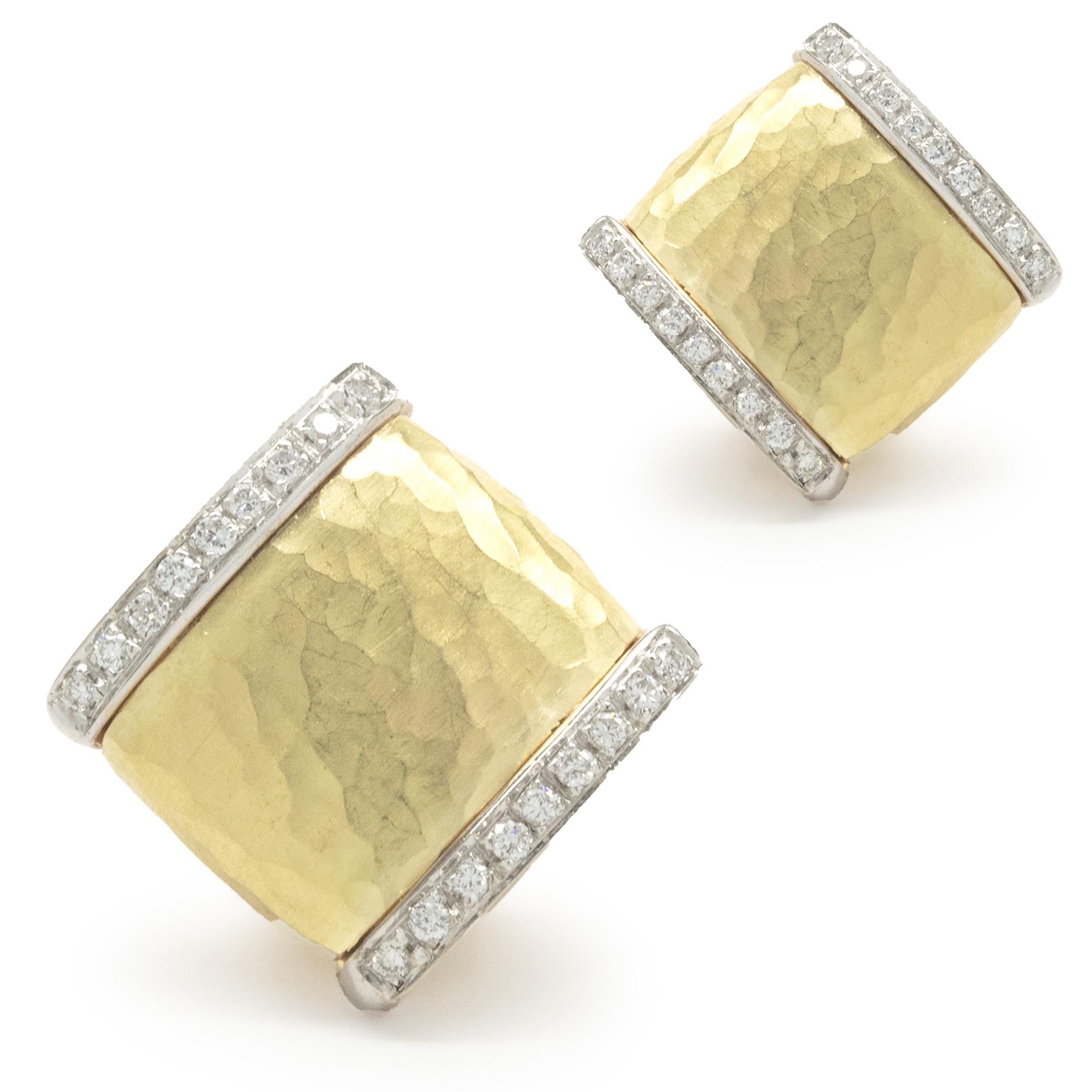 Round Cut Vendorafa 18k Yellow Gold Hammered Diamond Earrings For Sale