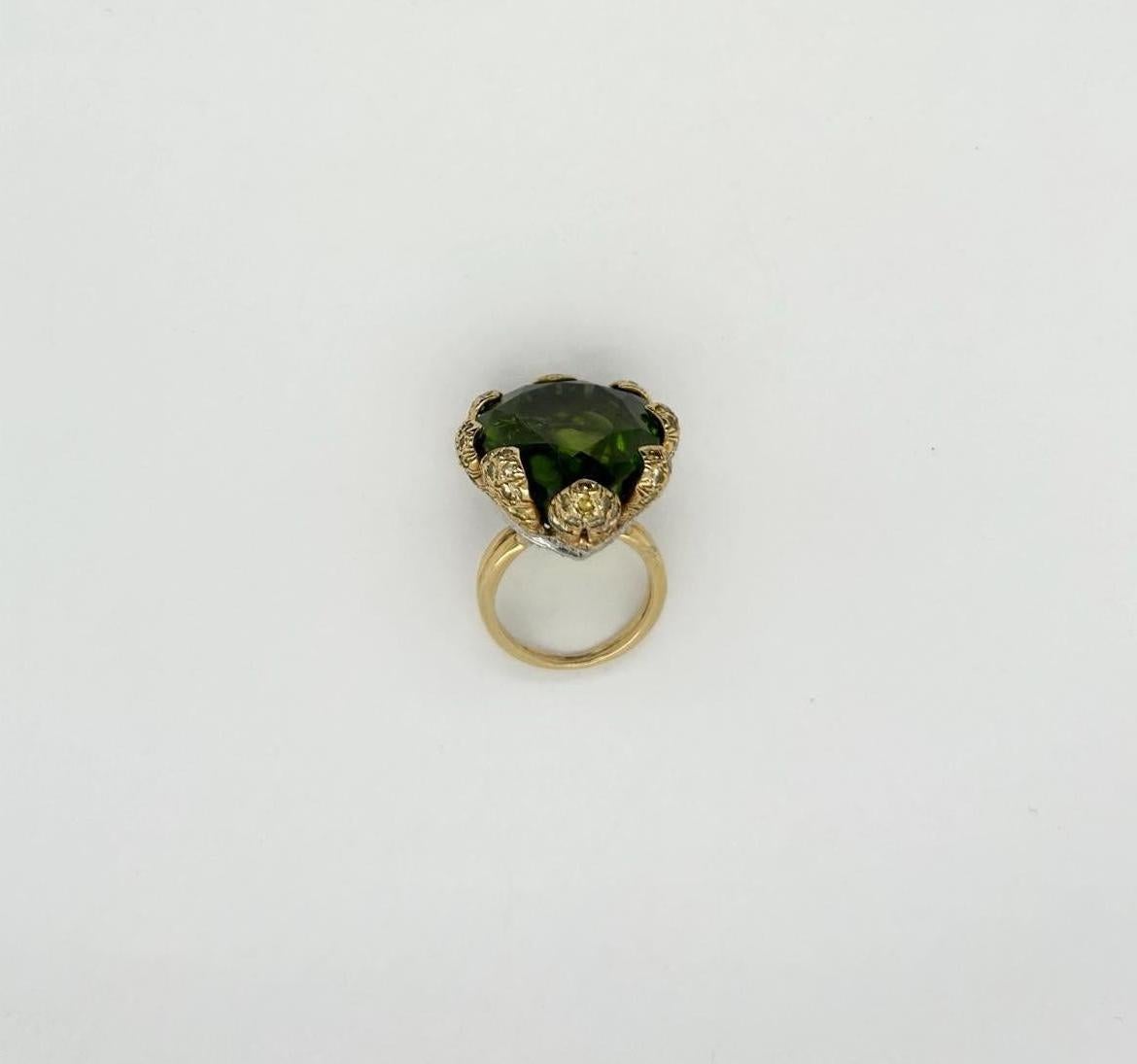Vendura Platinum and 18k YG Peridot Ring For Sale 3
