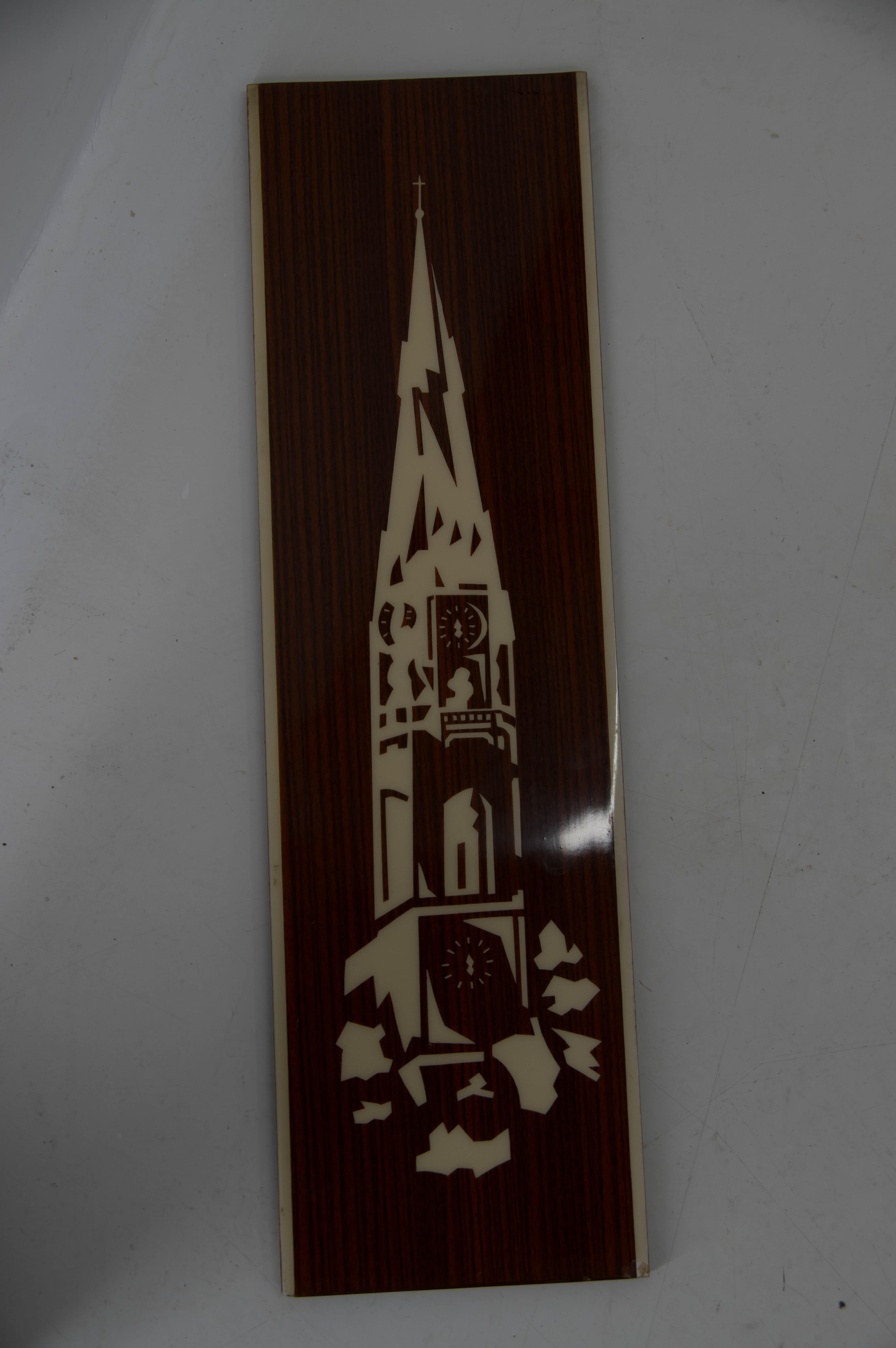 Image en placage d'une tour d'église, années 1960 en vente 3