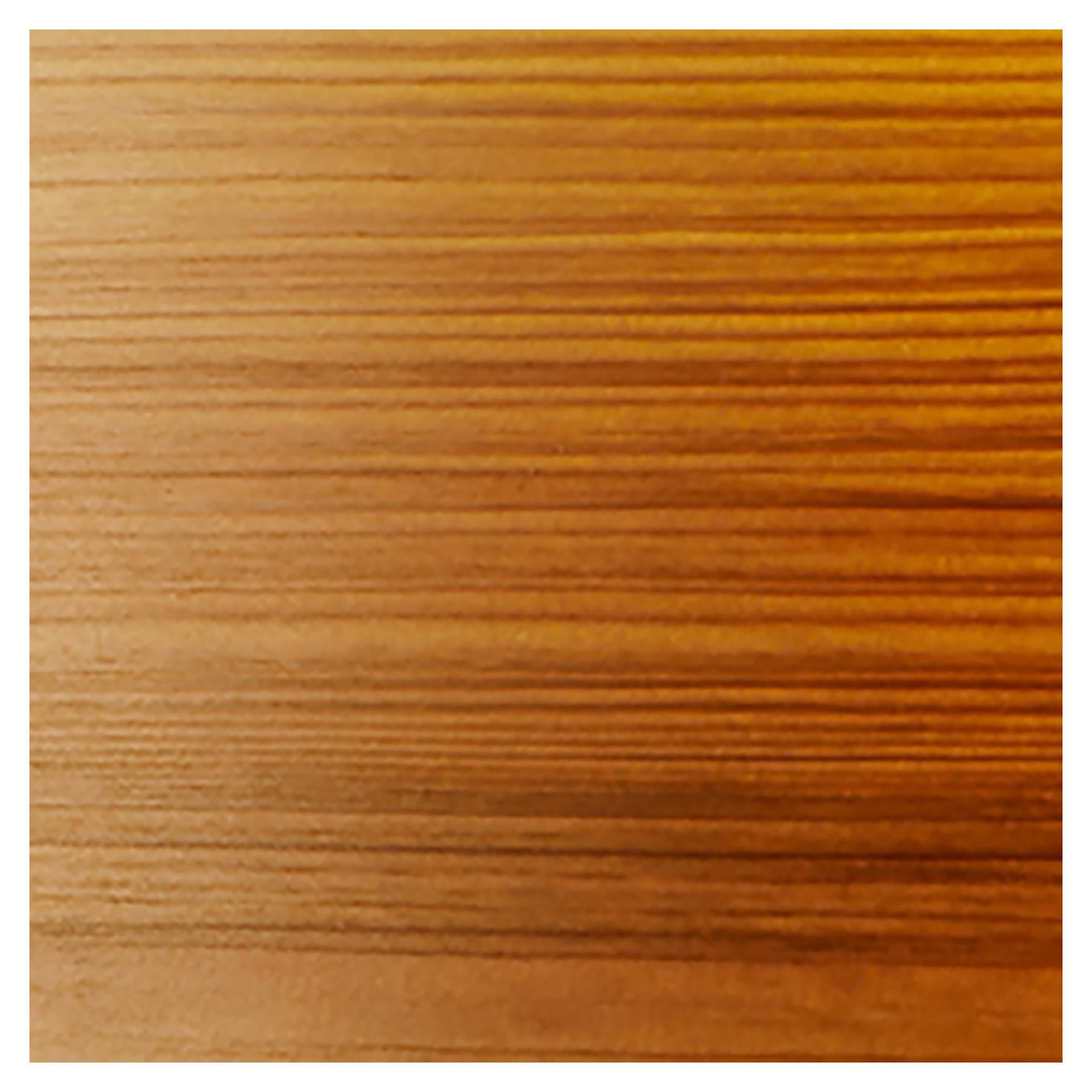 We provide a full set of veneer samples for you reference.