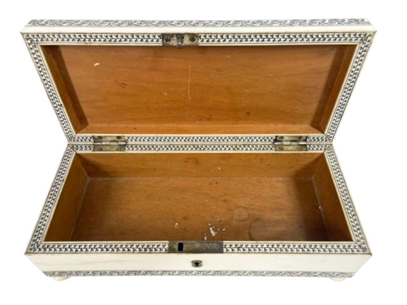 19th Century Veneered Footed Sandalwood Glove Box with Penwork Decoration, Vizagapatam, India For Sale