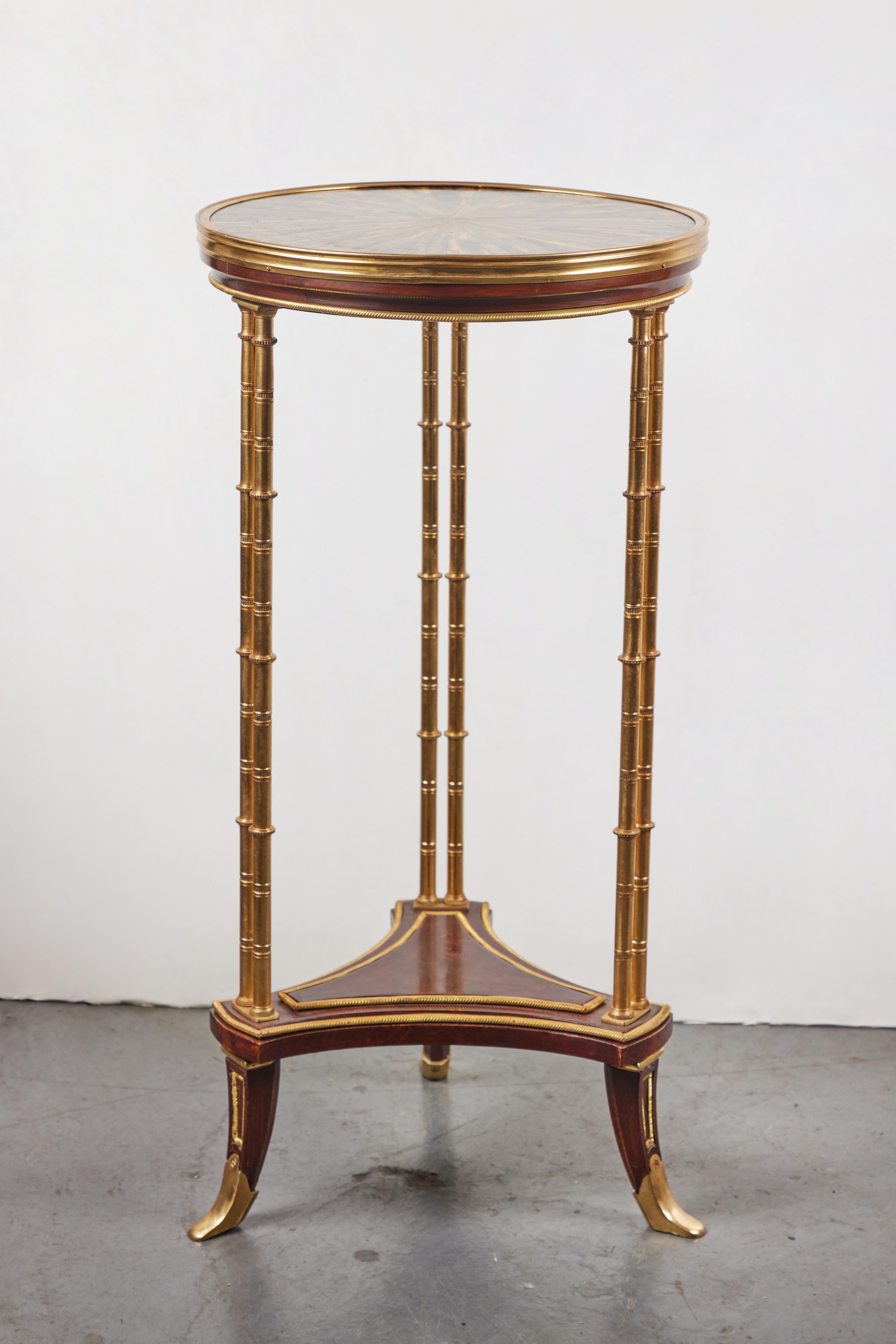 XXIe siècle et contemporain Tables d'appoint plaquées avec œil de tigre en vente