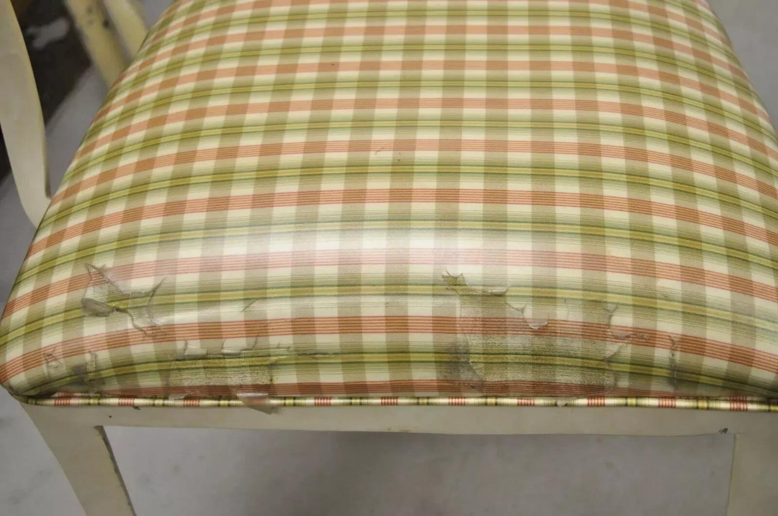 Alluminio Veneman Furn. Sedia a braccio con gambe a sciabola con schienale a vanga in alluminio fuso in stile Regency italiano in vendita