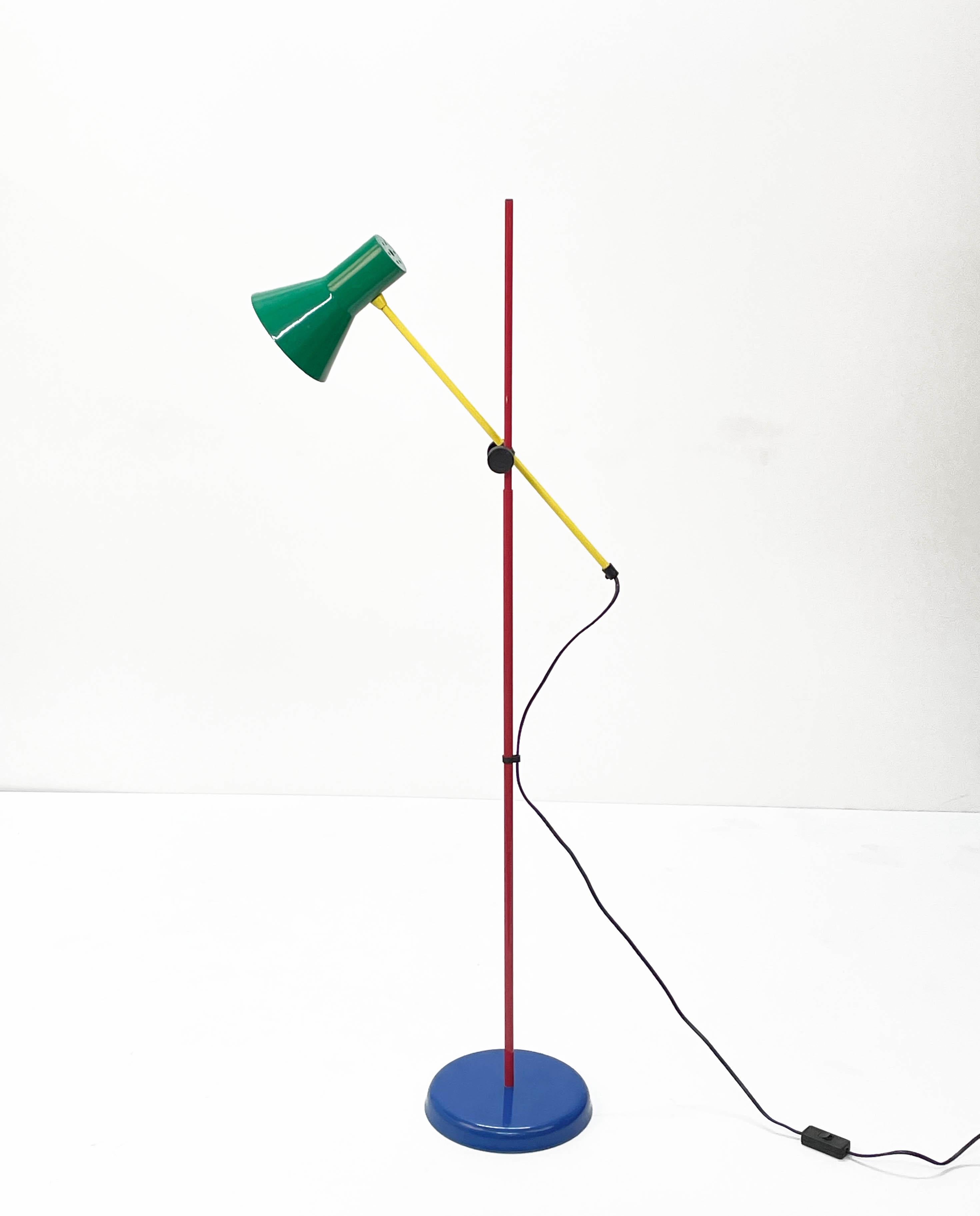 Veneta Lumi Pop Art Multicoloured Italian Floor Lamp for Memphis Milano, 1980s In Good Condition For Sale In Roma, IT