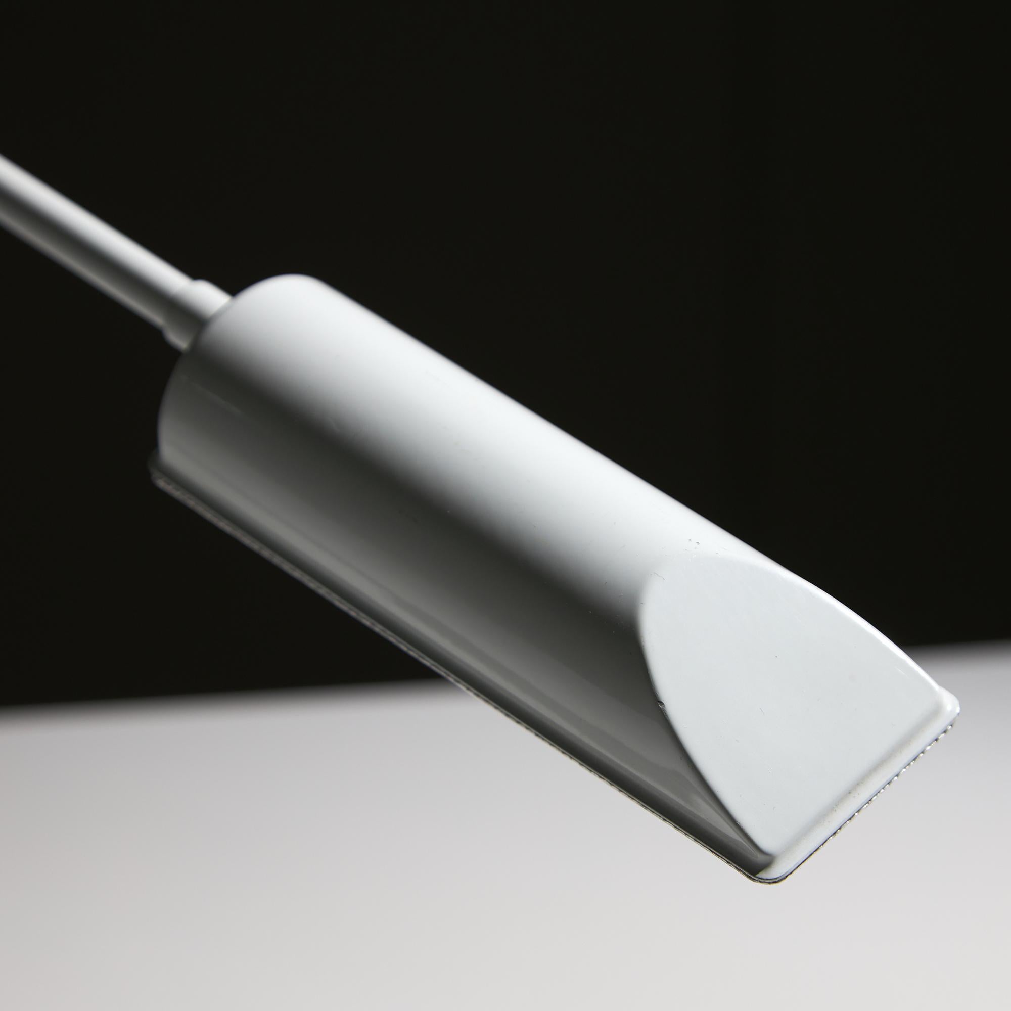 Veneta Lumi White Desk Lamp with Black Parts, 1980s In Good Condition In Budapest, HU