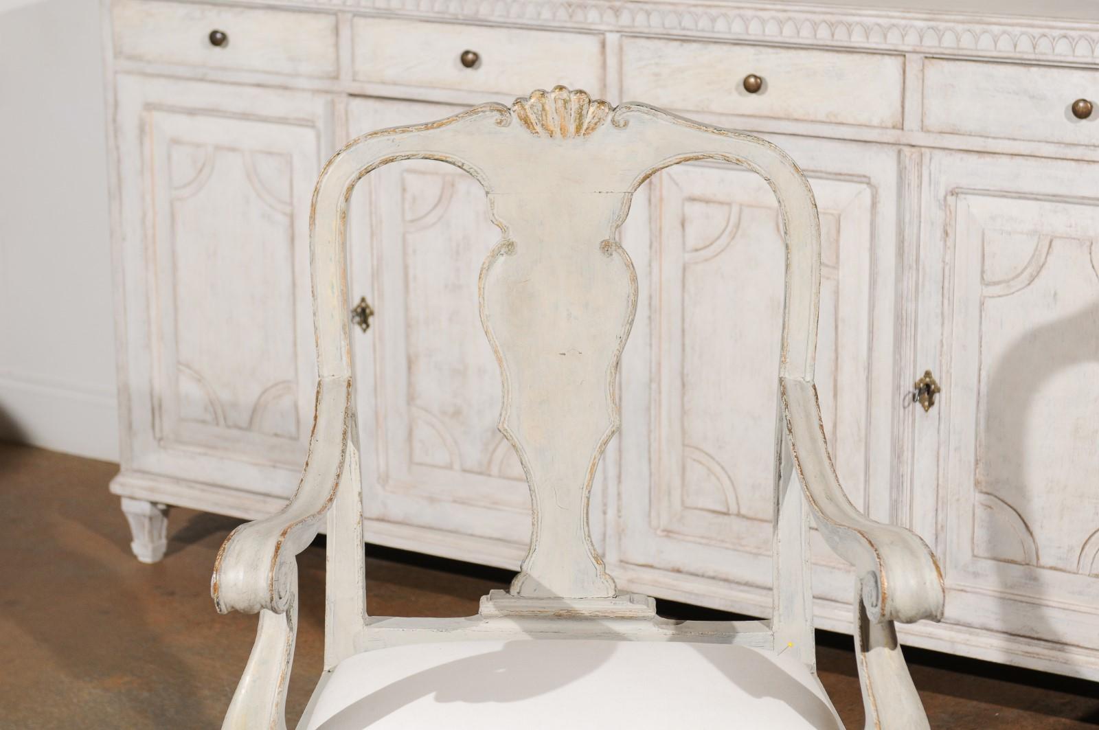 italien Fauteuil vénitien en bois peint de style rococo des années 1810 avec accents dorés à la feuille