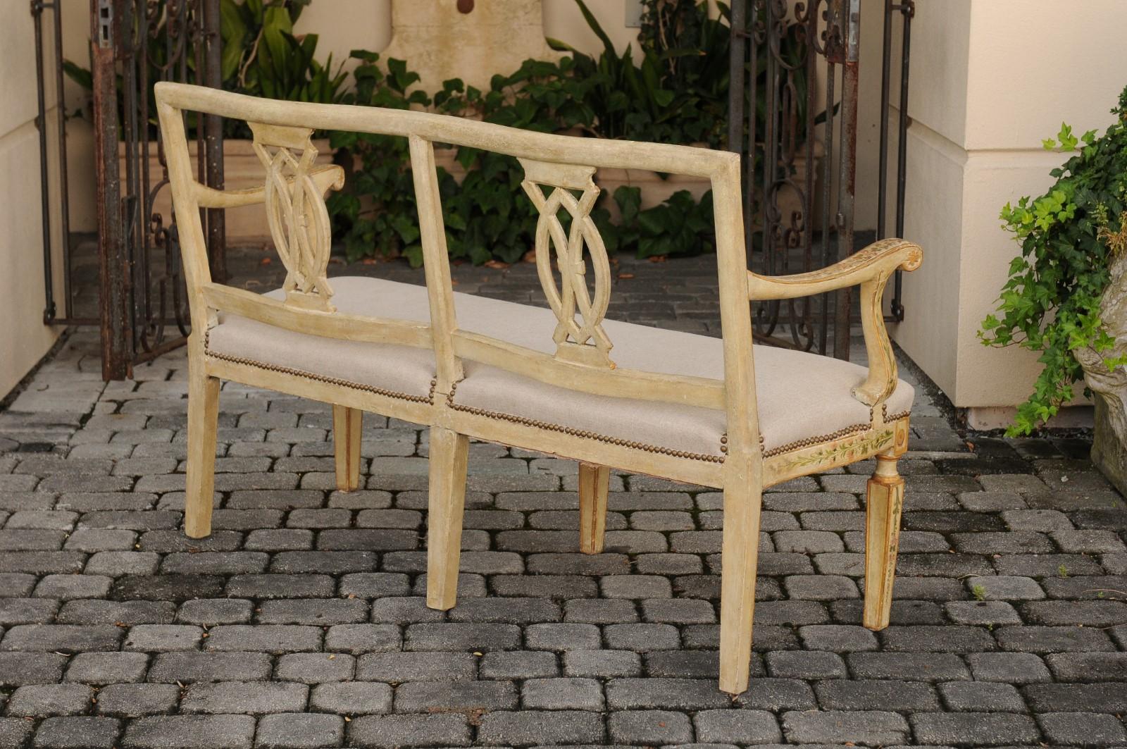 Italian Venetian 1880s Painted Wood Settee with Floral Décor and New Upholstery For Sale