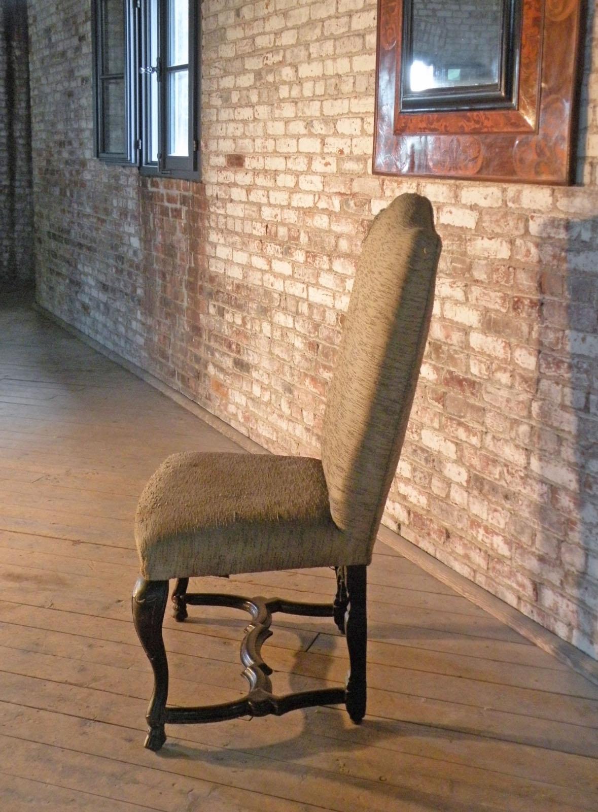 Venetian 18th Century Rococo Large Walnut Side Chair In Good Condition For Sale In Troy, NY