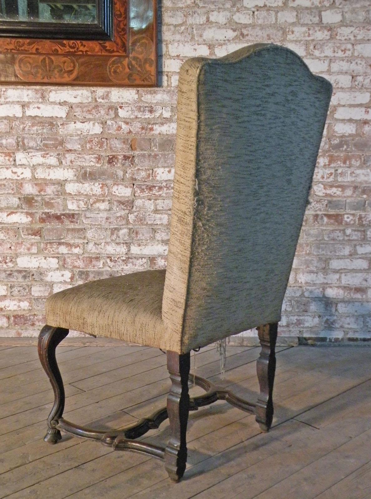 Venetian 18th Century Rococo Large Walnut Side Chair For Sale 1