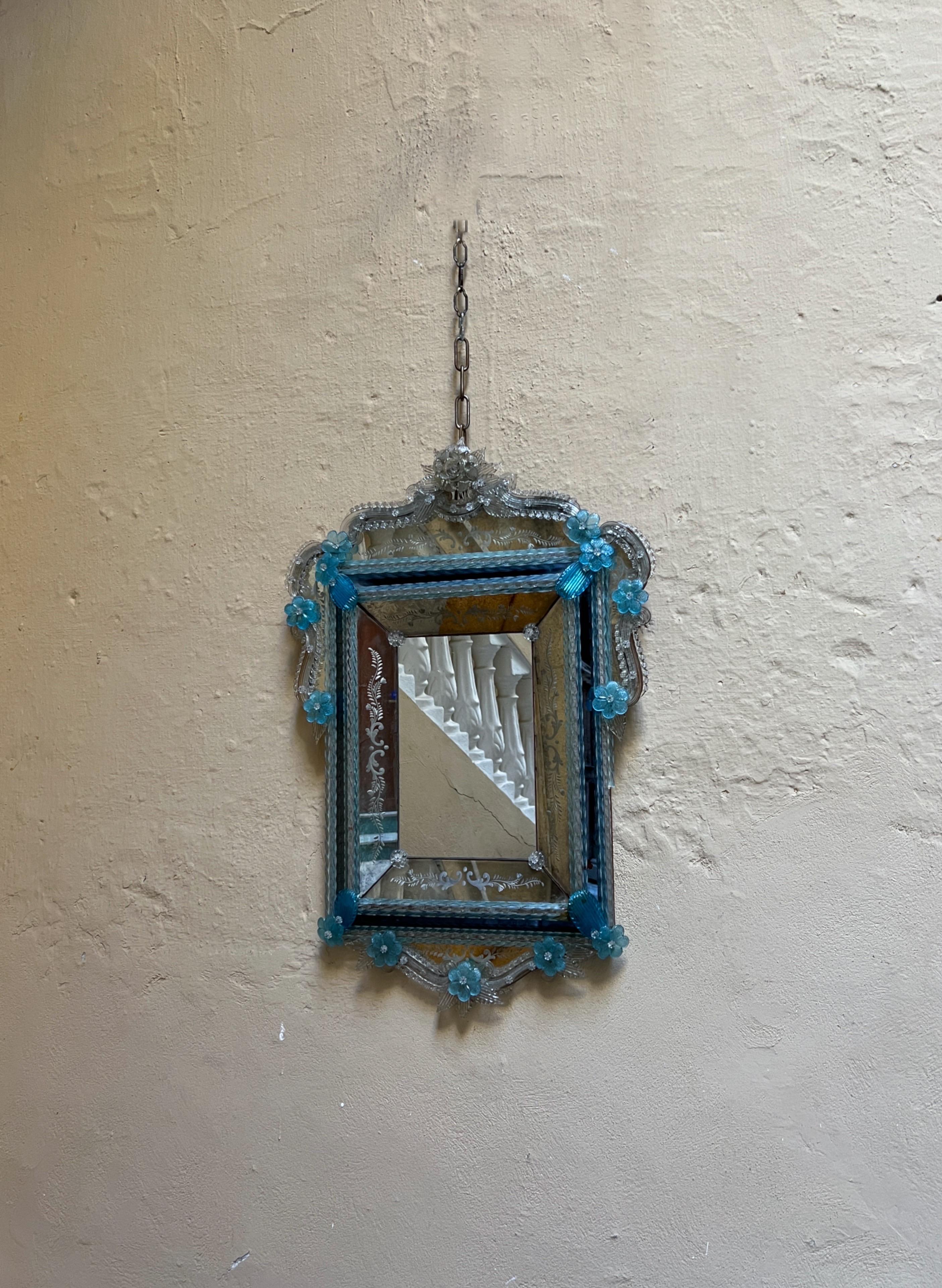 Venetian 1920''s Murano Antique Mirror with Blue Glass Details and Flowers For Sale 4