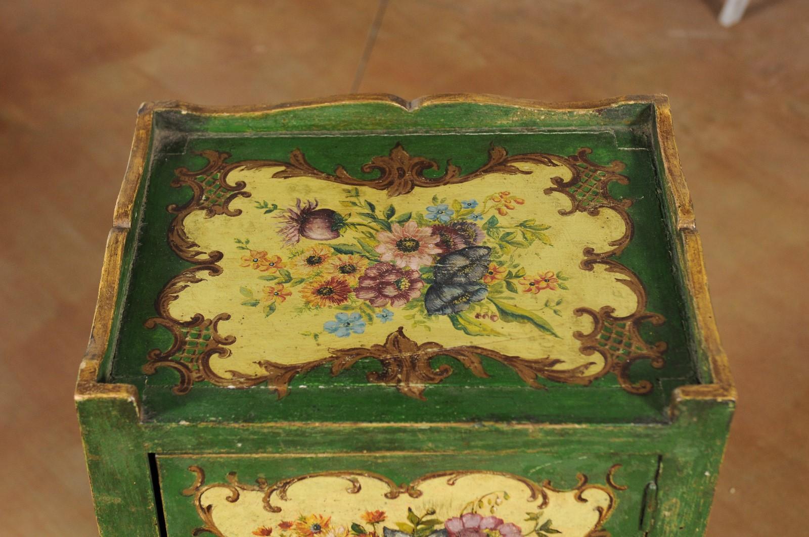 Venetian 19th Century Rococo Style Green Bedside Table with Painted Floral Décor 3