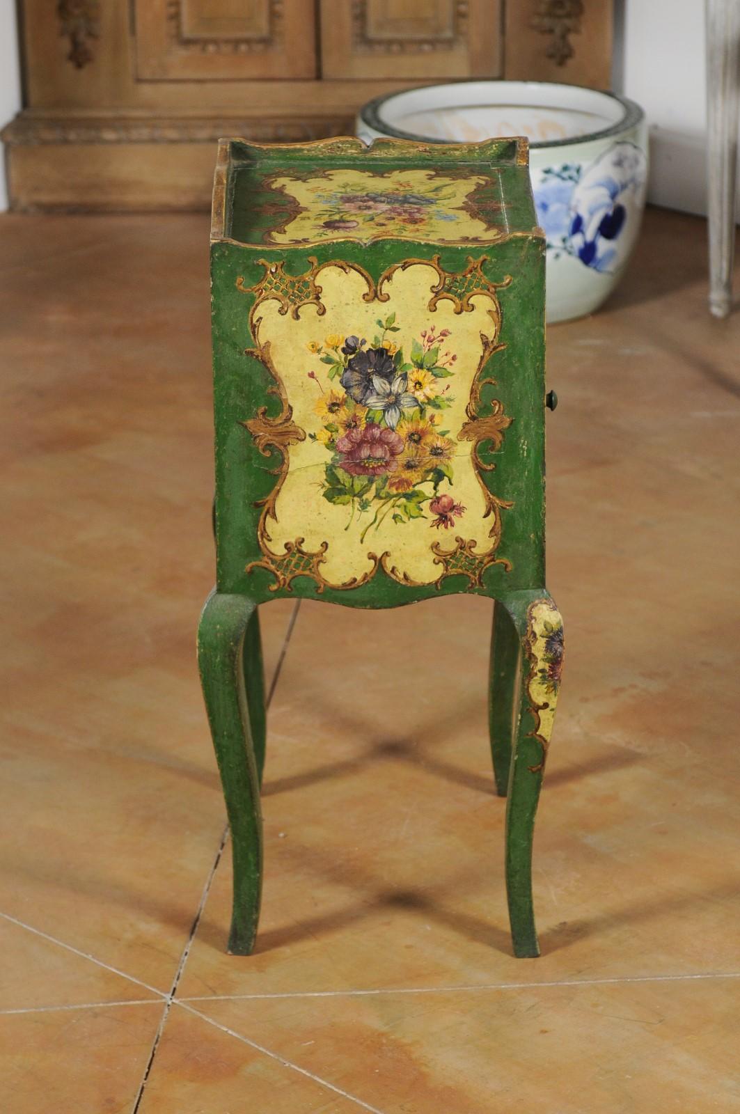 Venetian 19th Century Rococo Style Green Bedside Table with Painted Floral Décor In Good Condition In Atlanta, GA