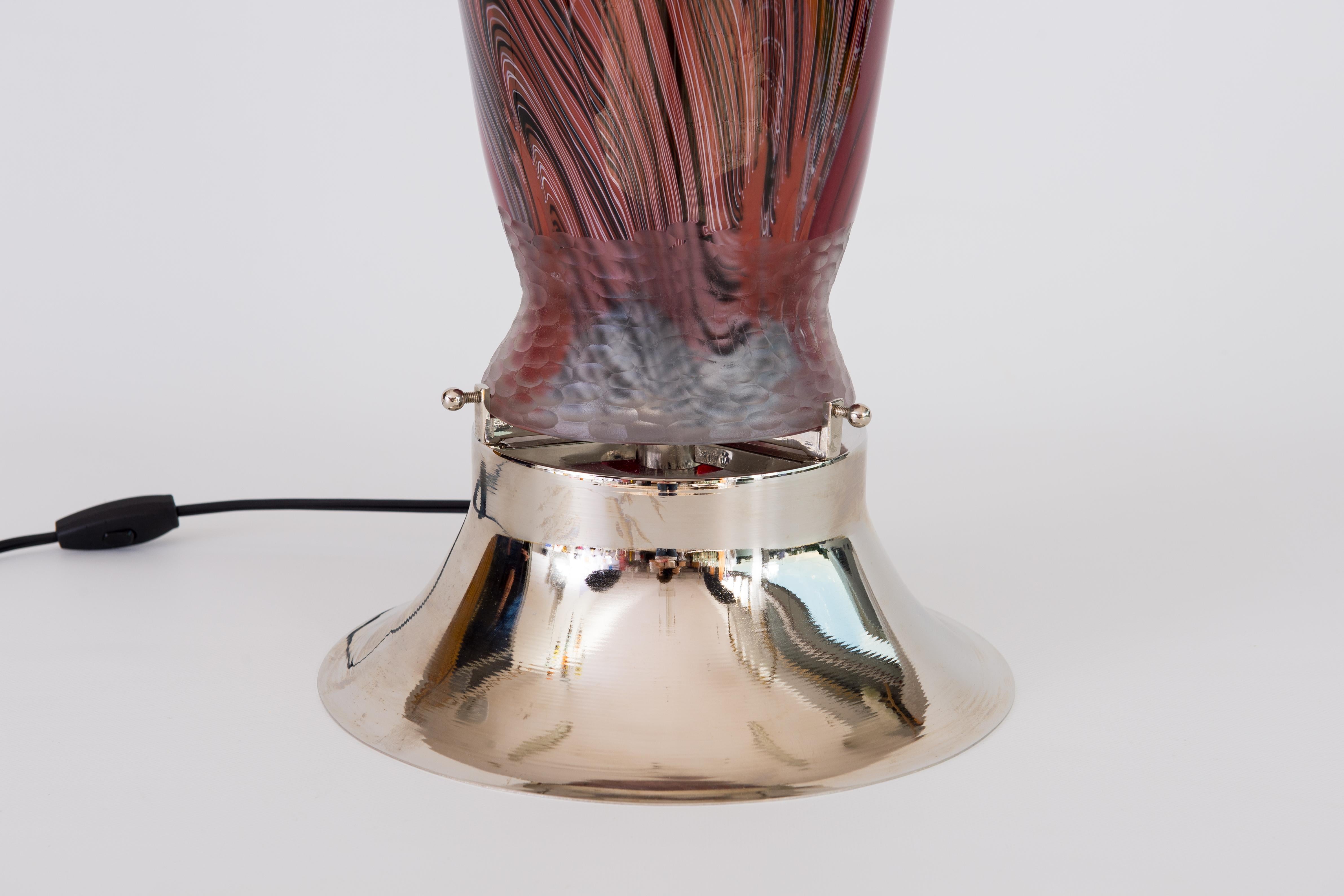 Italian Venetian Abstract Table Lamp in Blown Murano Glass with Filigrees, 1990s For Sale