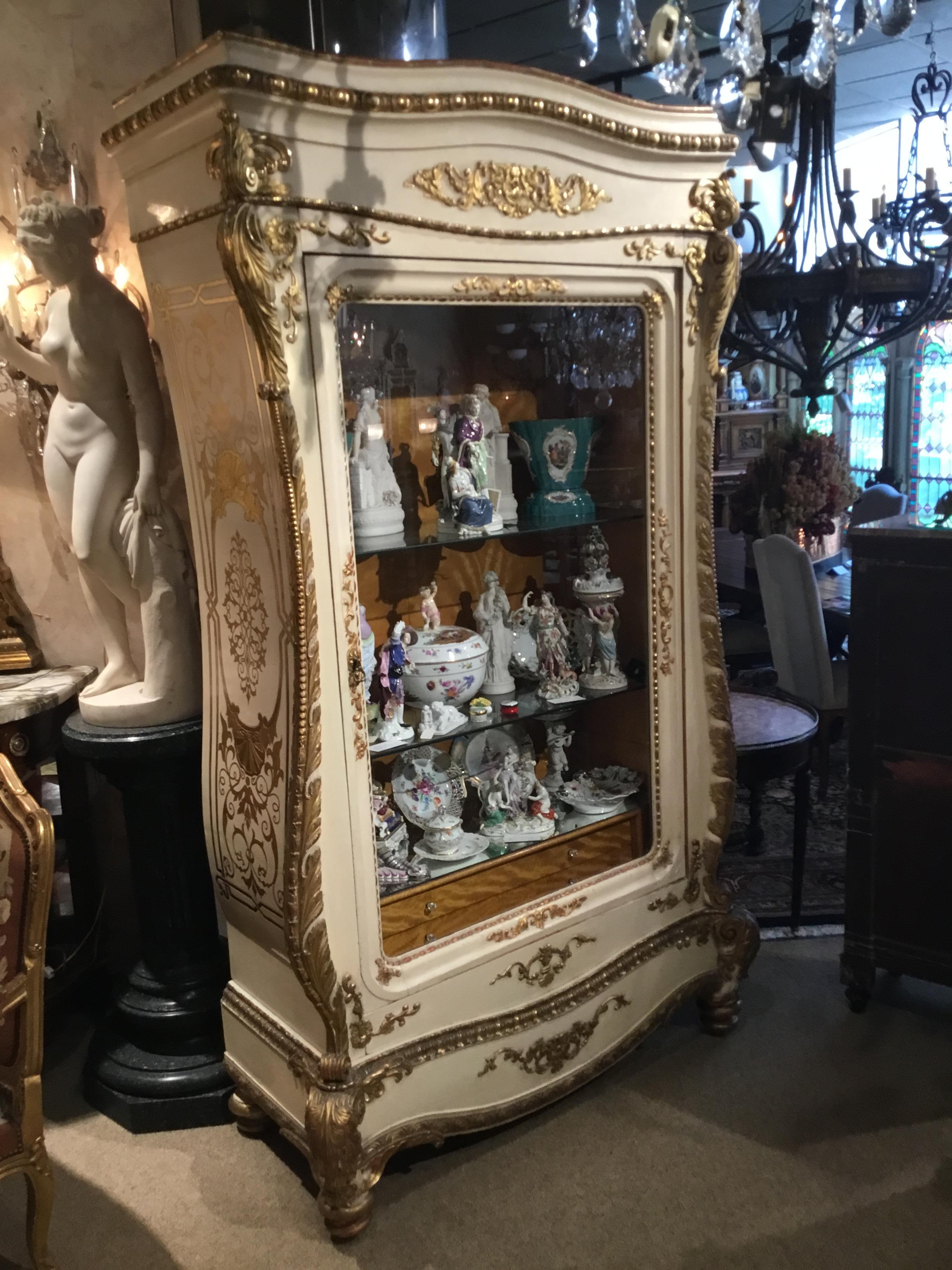 Polychromed Venetian Antique Display Cabinet/Vitrine, Giltwood and Parcel Cream Paint For Sale