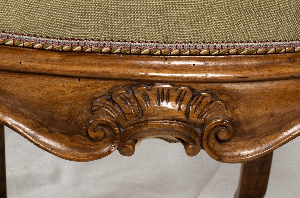 Venetian Armchair, Walnut Wood, 1850s In Good Condition In Roma, IT