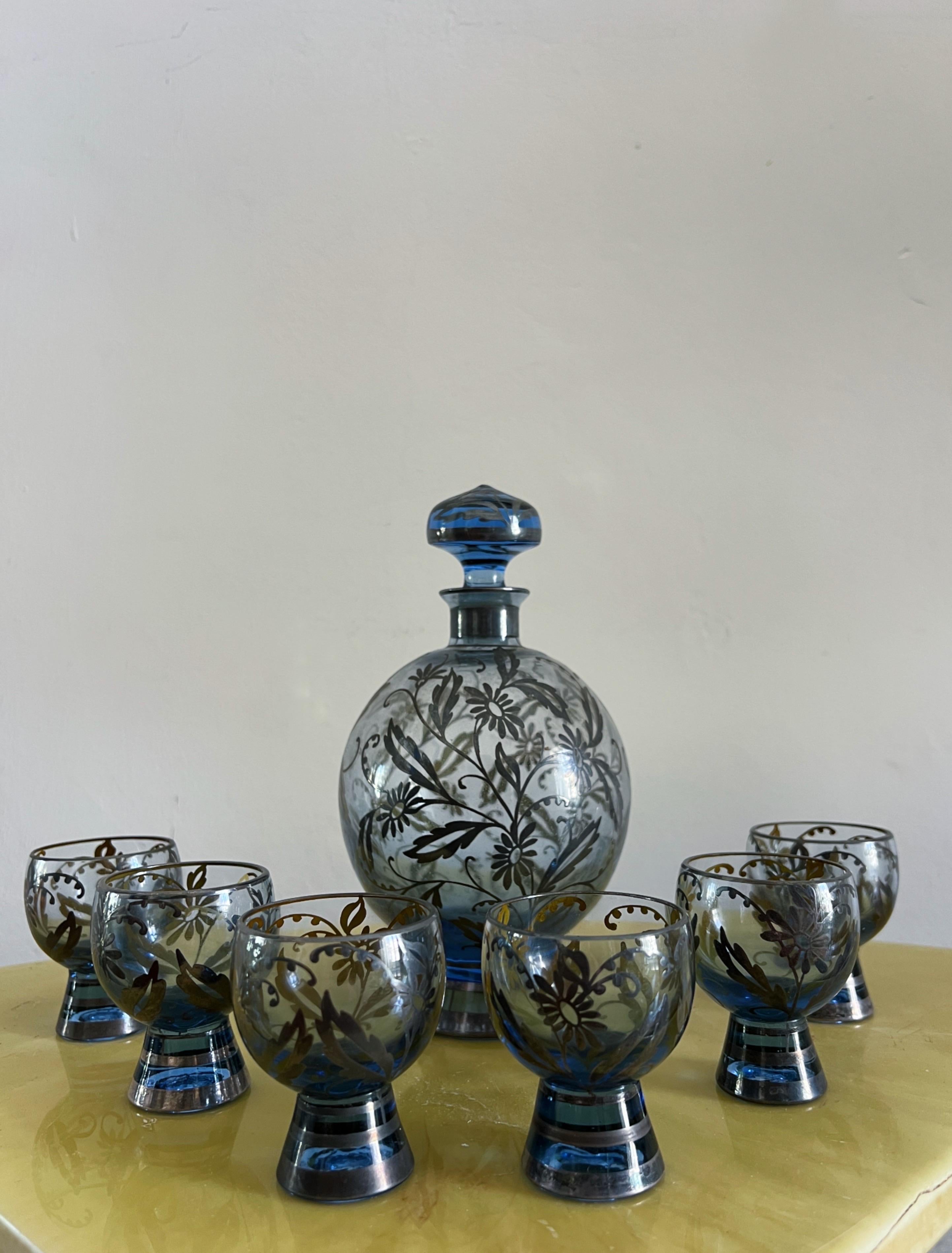 Venetian Art Glass drinking set with bottle, 1920s  For Sale 5