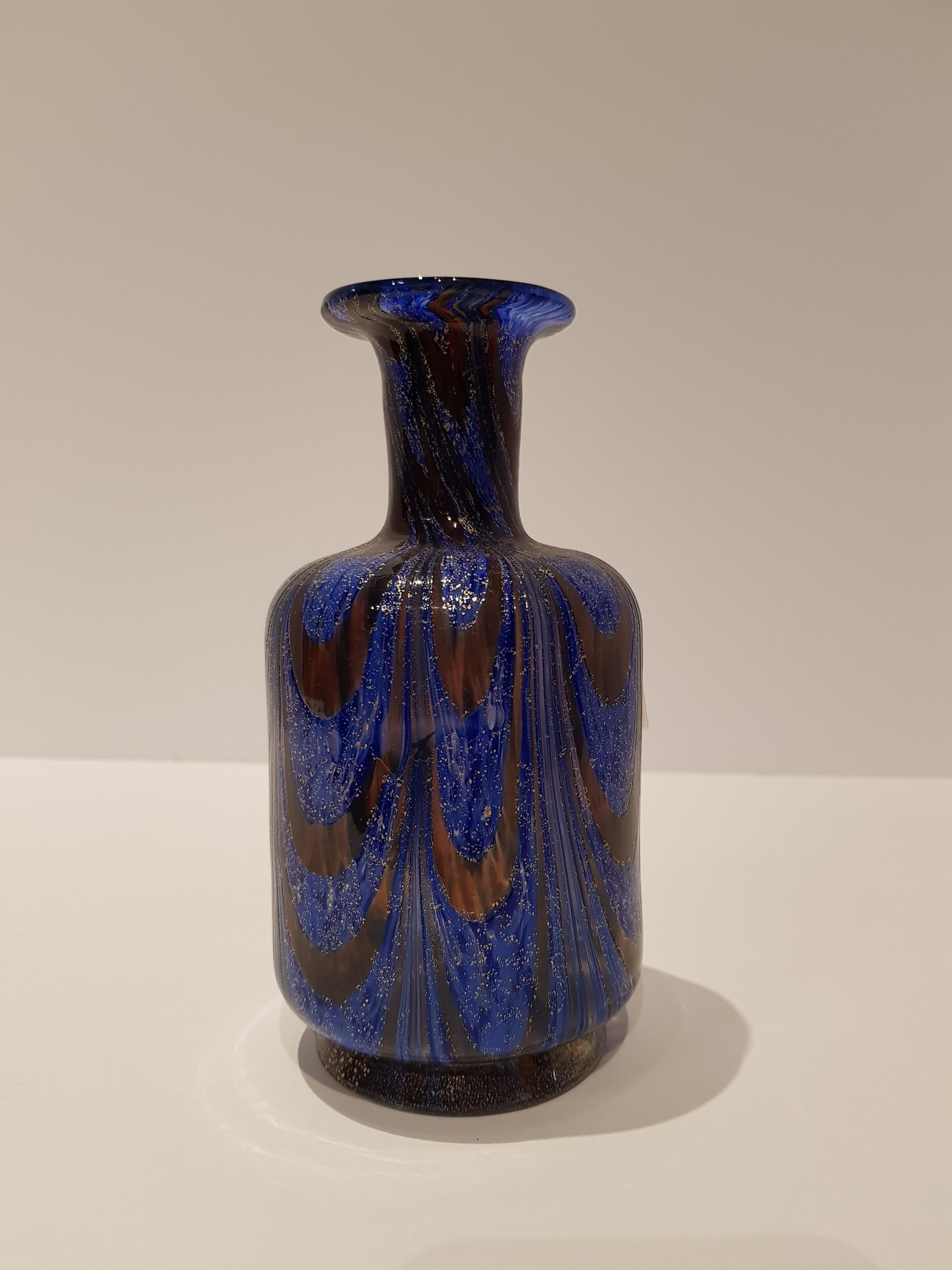 Gilt Venetian Art Glass Vase Bottle Gold Pulled Feather Fenicio Aventurine Blue Deco For Sale