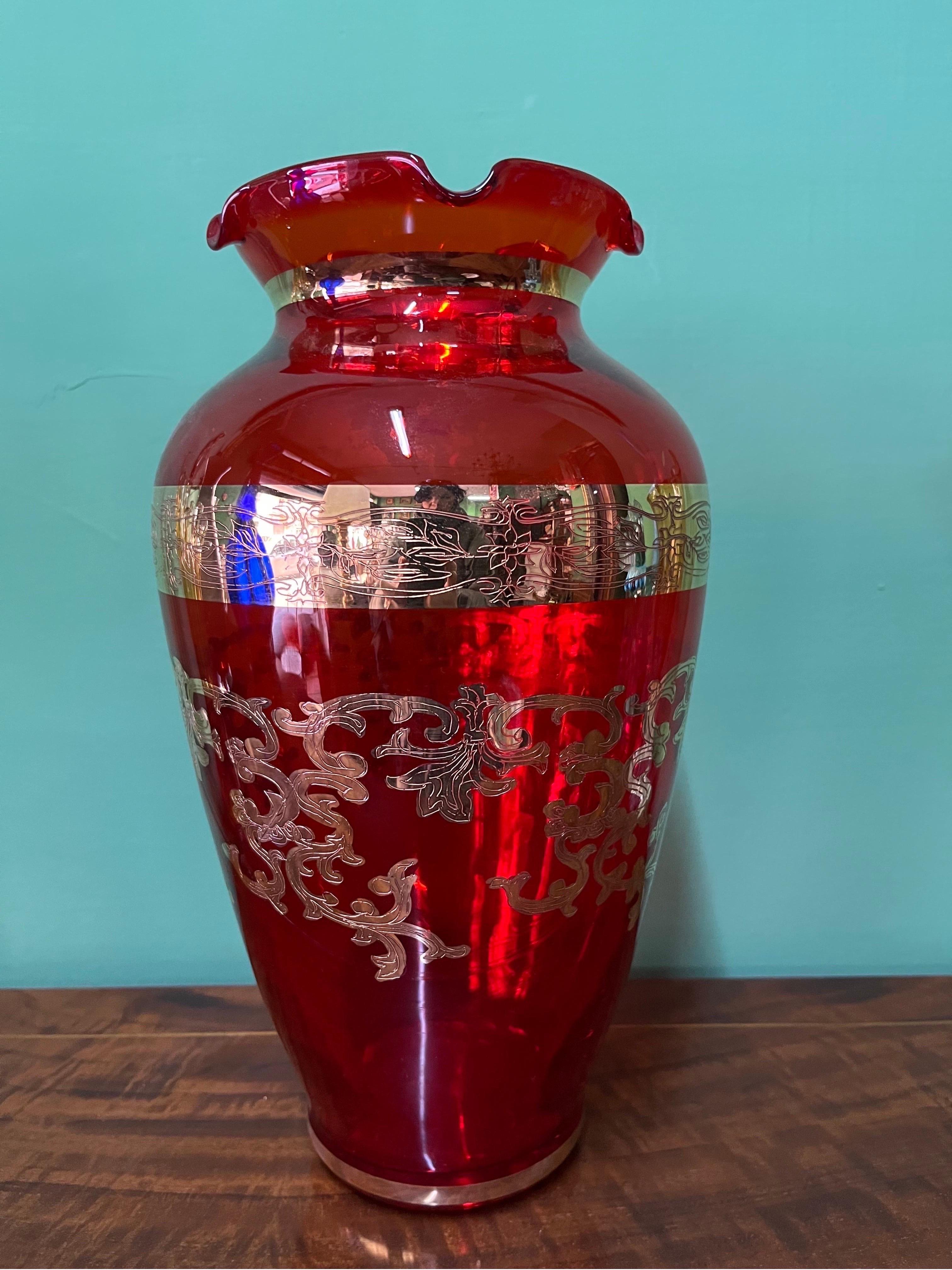 Venetian Art Glass Vase Red and Gold, 1980s For Sale 2
