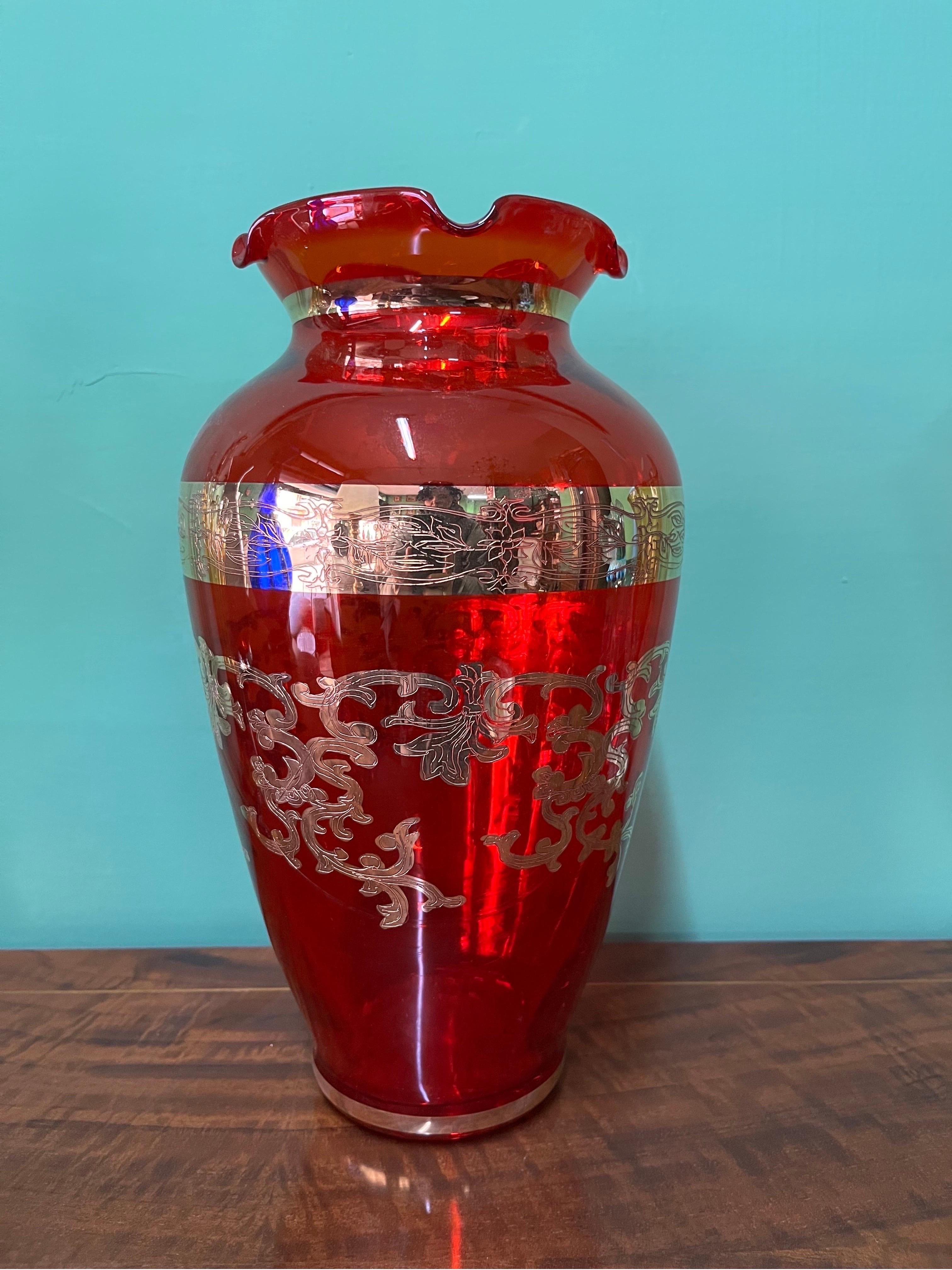 Venetian Art Glass Vase Red and Gold, 1980s For Sale 3