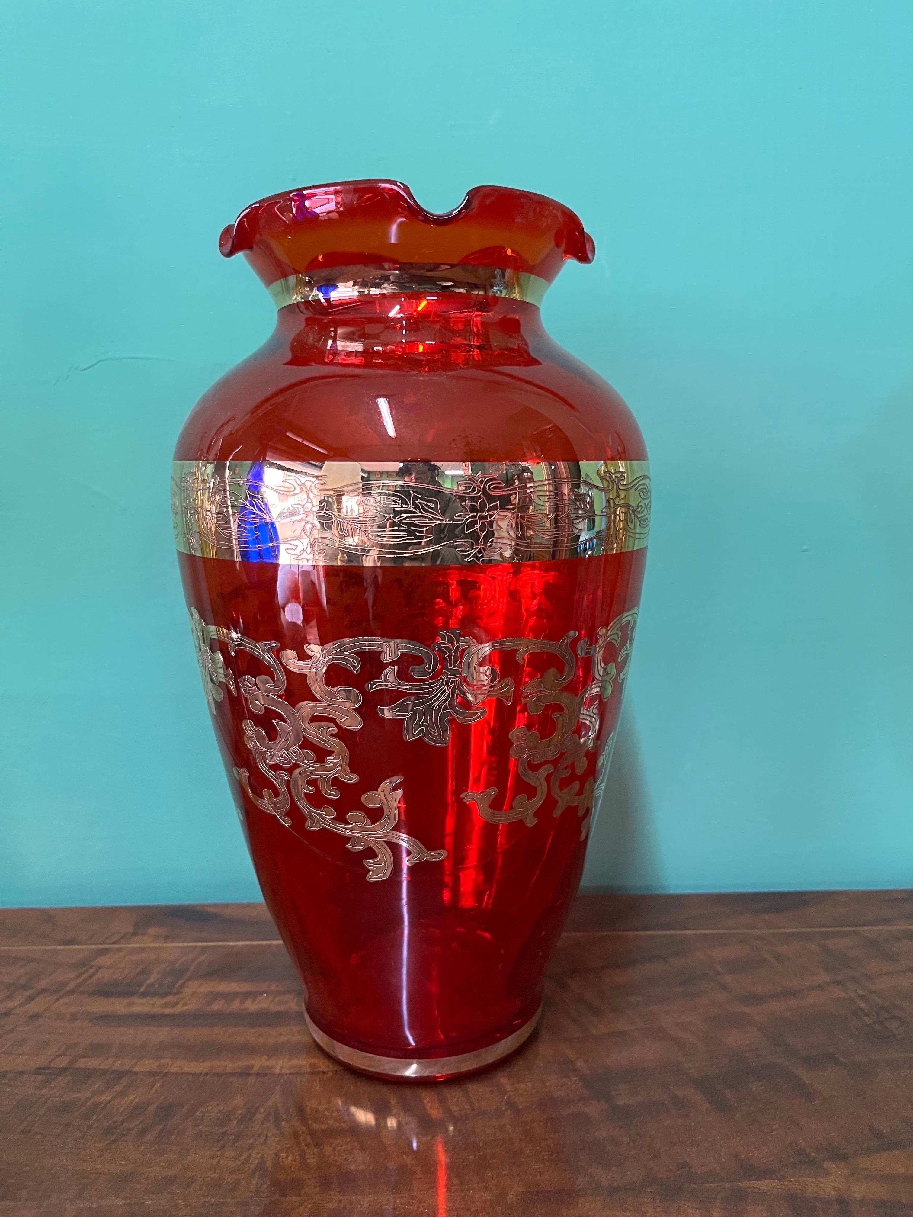 Venetian Art Glass Vase Red and Gold, 1980s For Sale 4