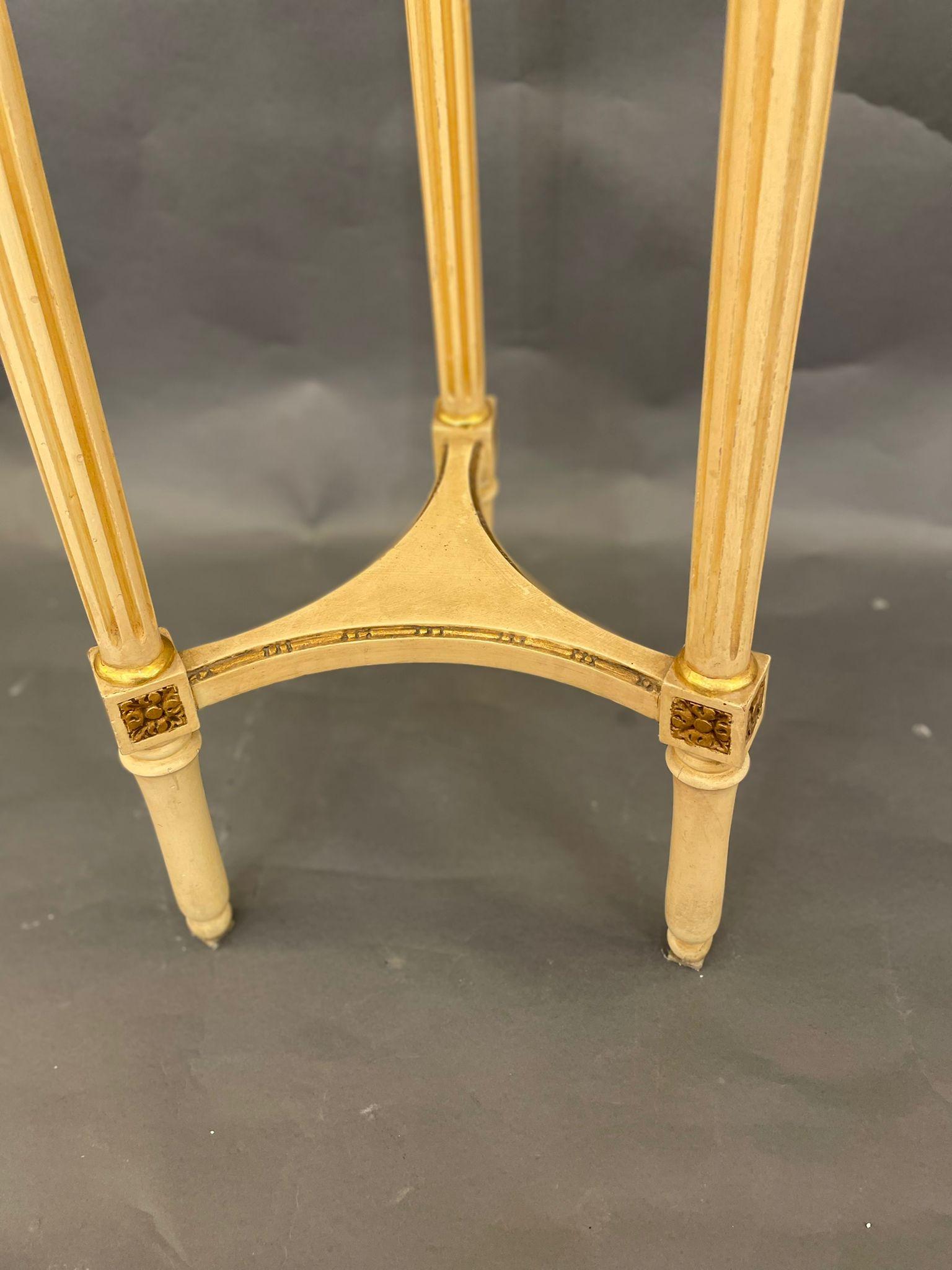 Louis XVI Style Pedestal Gilt-Wood , circa 1890s In Good Condition For Sale In London, GB