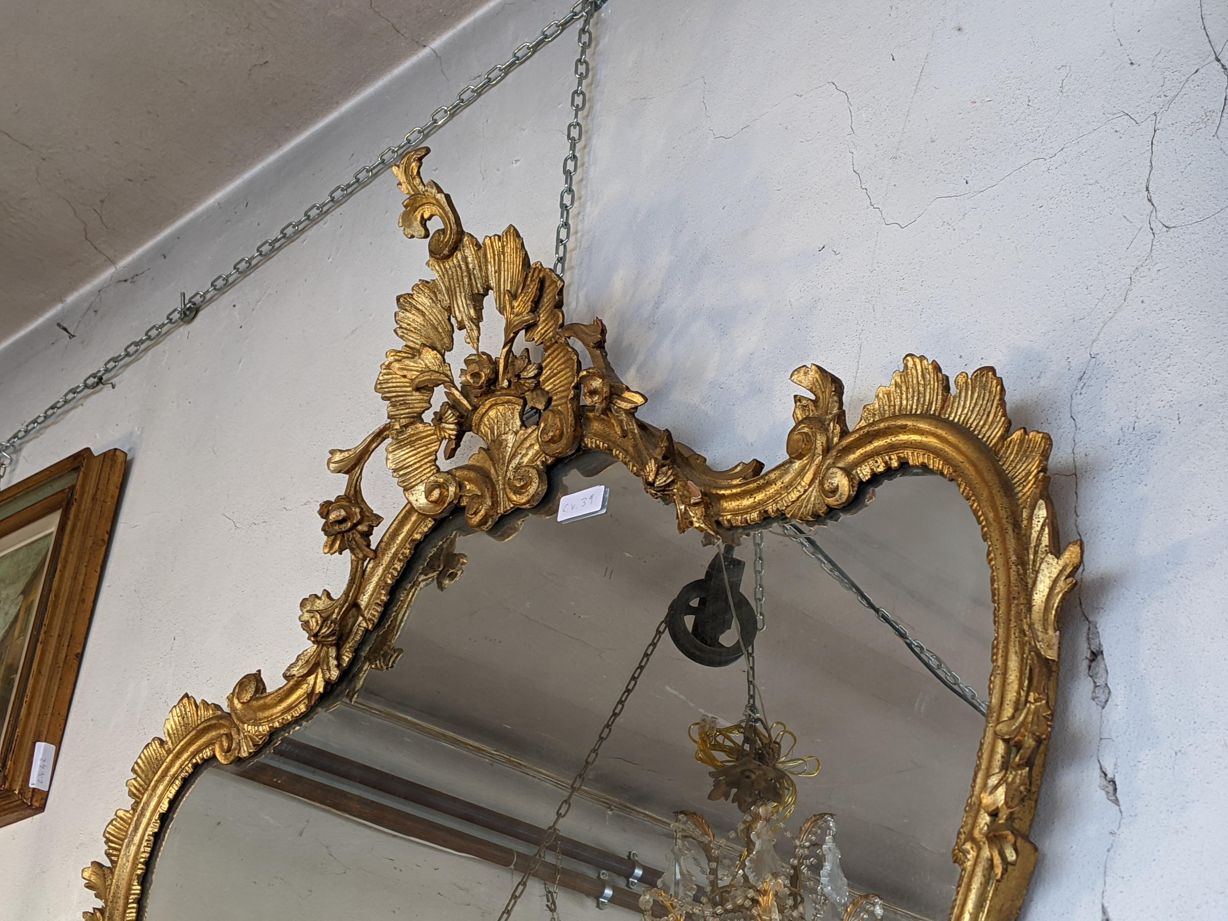 Hand-Crafted Venetian Baroque Mirror, 1700, Gold Leaf For Sale