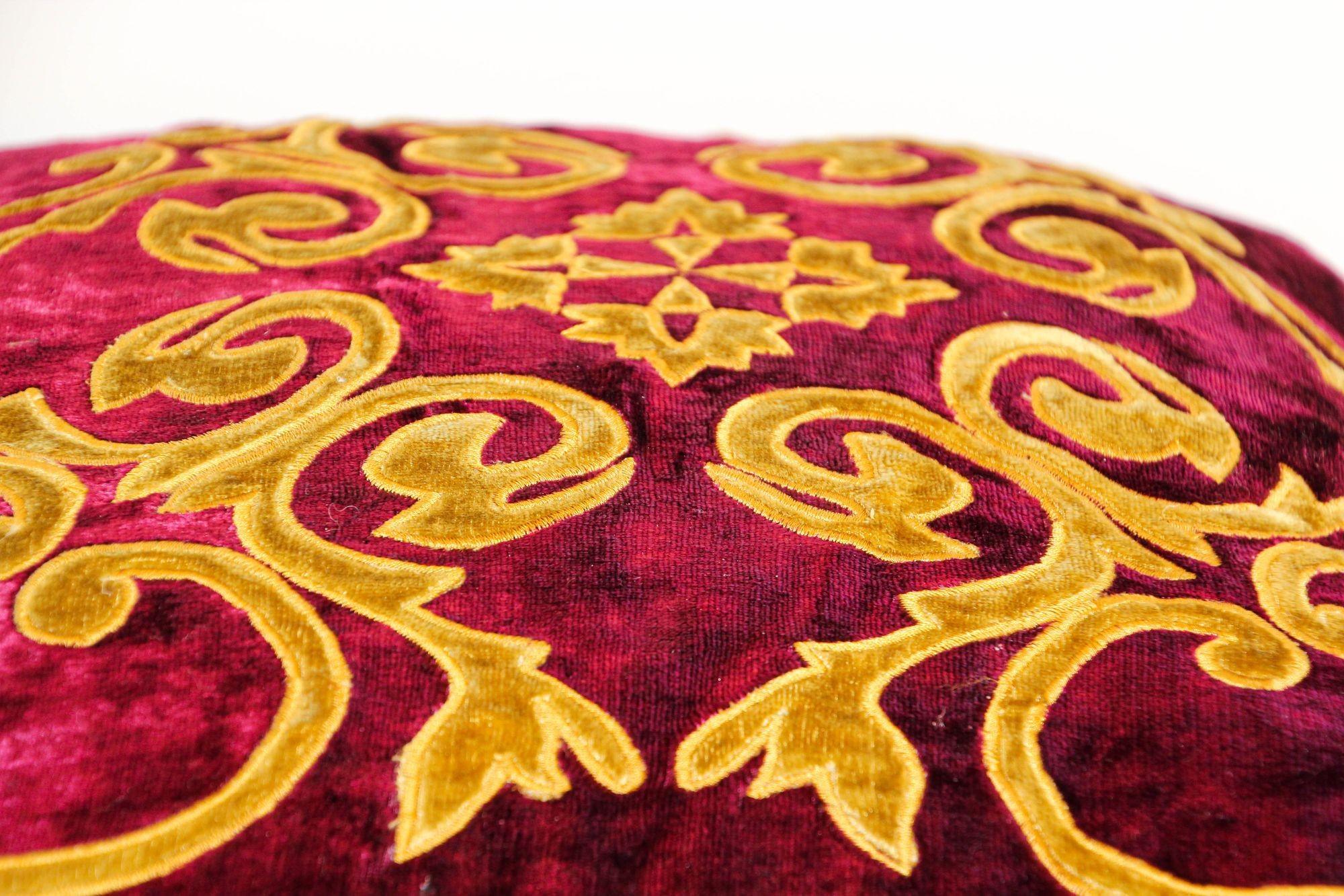 Venetian Baroque Red and Gold Velvet Pillows with Elaborate Applique Work a Pair For Sale 3