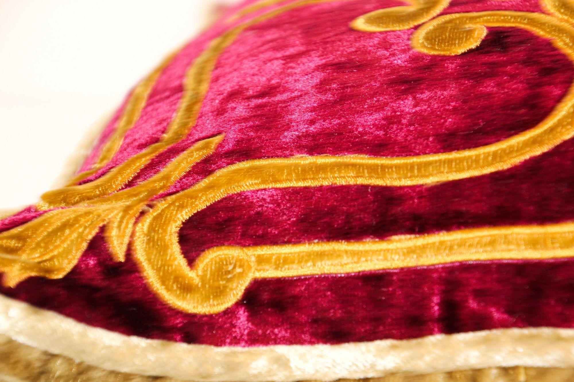 Venetian Baroque Red and Gold Velvet Pillows with Elaborate Applique Work a Pair For Sale 6
