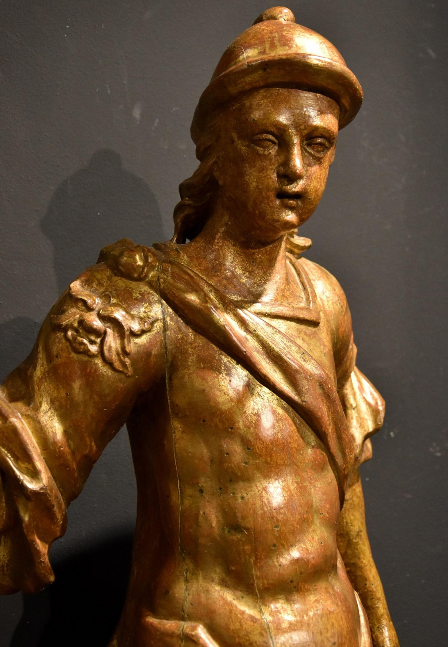 Venetian Baroque sculptor of the 17th century
Full-length wooden sculpture of a Roman soldier

Wood (walnut?) Carved, polychrome and gilded
Dimensions: Total height: 118 cm. - Width: 49 cm.

This valuable seventeenth-century wooden sculpture, which