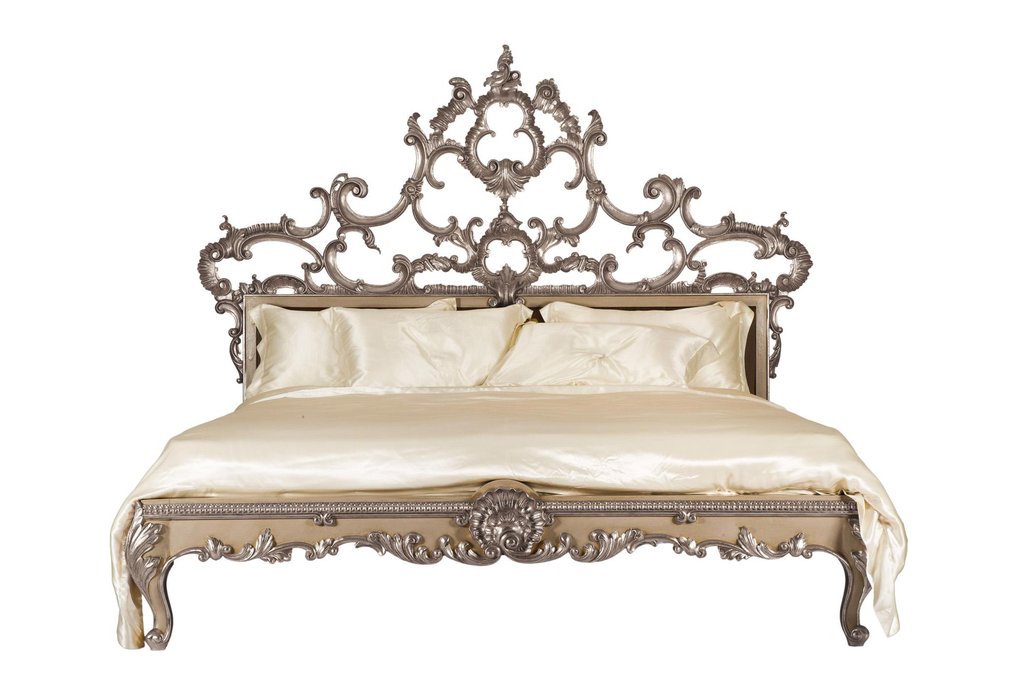 Venezianisches Bett im Rokoko-Stil, handgefertigt, hergestellt von La Maison London, US-Größe King Size  (Handgeschnitzt) im Angebot