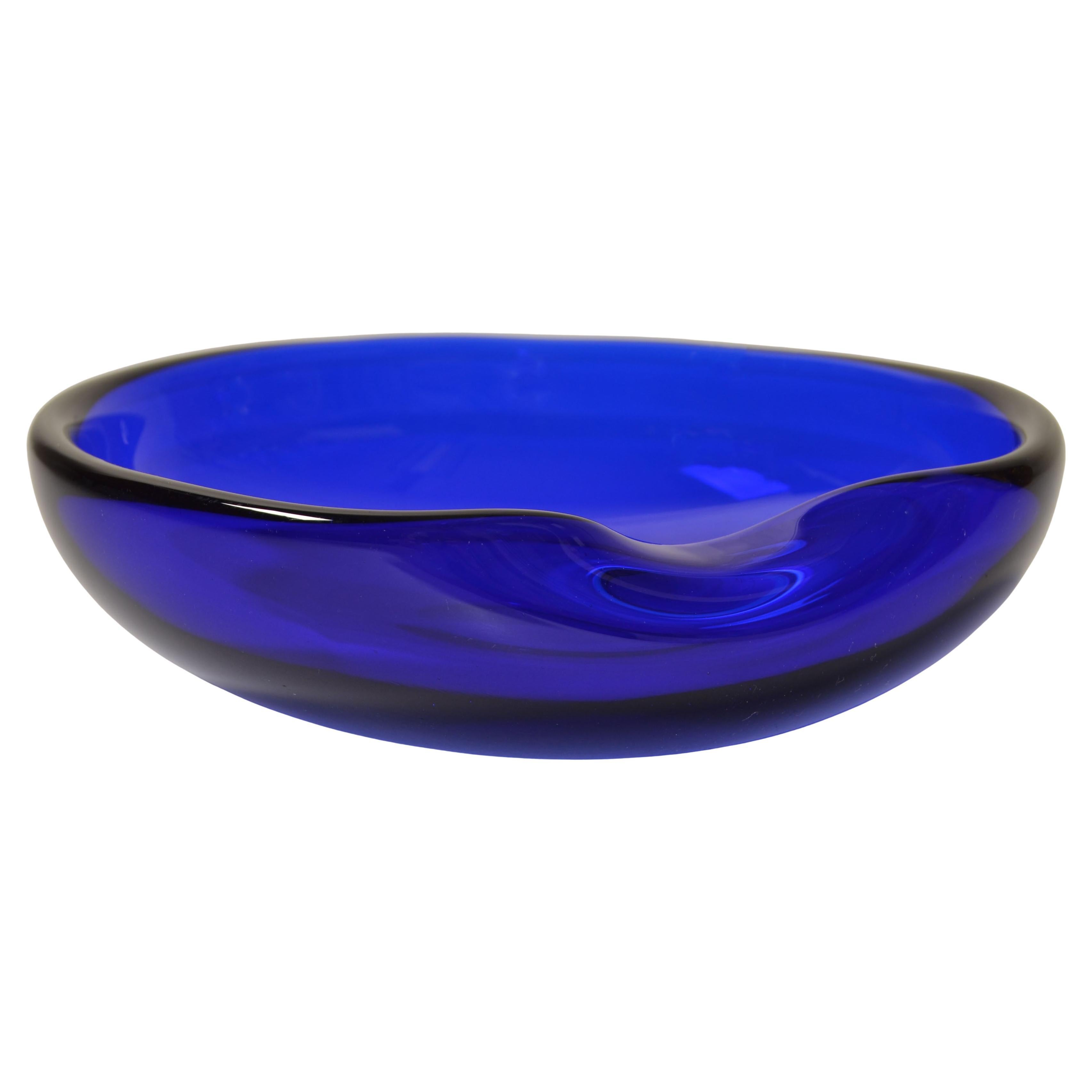 Mid-Century Modern Bol en verre soufflé vénitien bleu cobalt Elsa Peretti pour Tiffany & Co. en vente