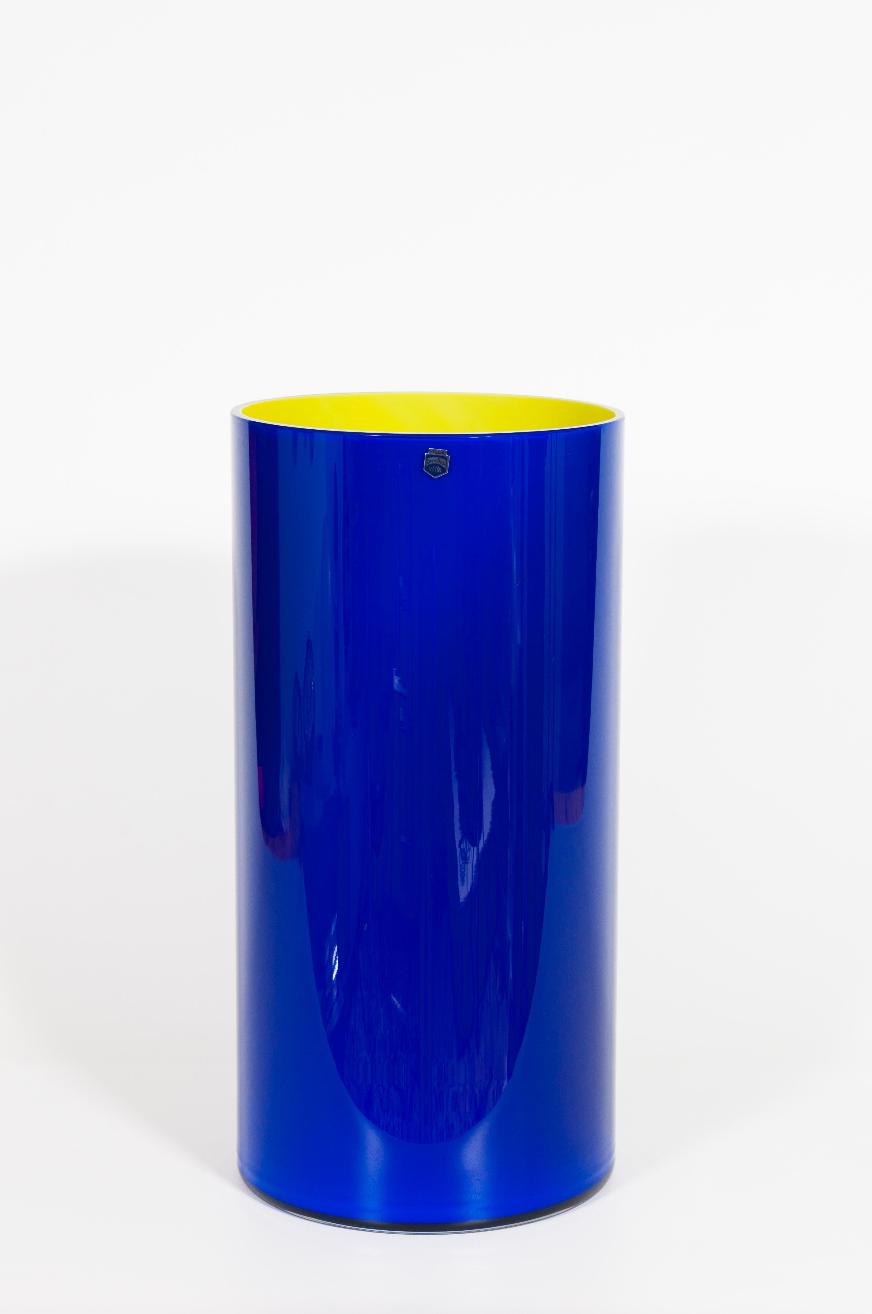 Late 20th Century Venetian Blue and Yellow Murano Glass Umbrella Stand Signed Cenedese 1990s For Sale