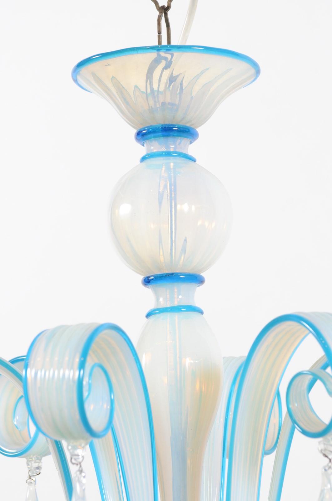 Lustre à 8 lumières en verre soufflé bleu vénitien, Italie 20e siècle en vente 1