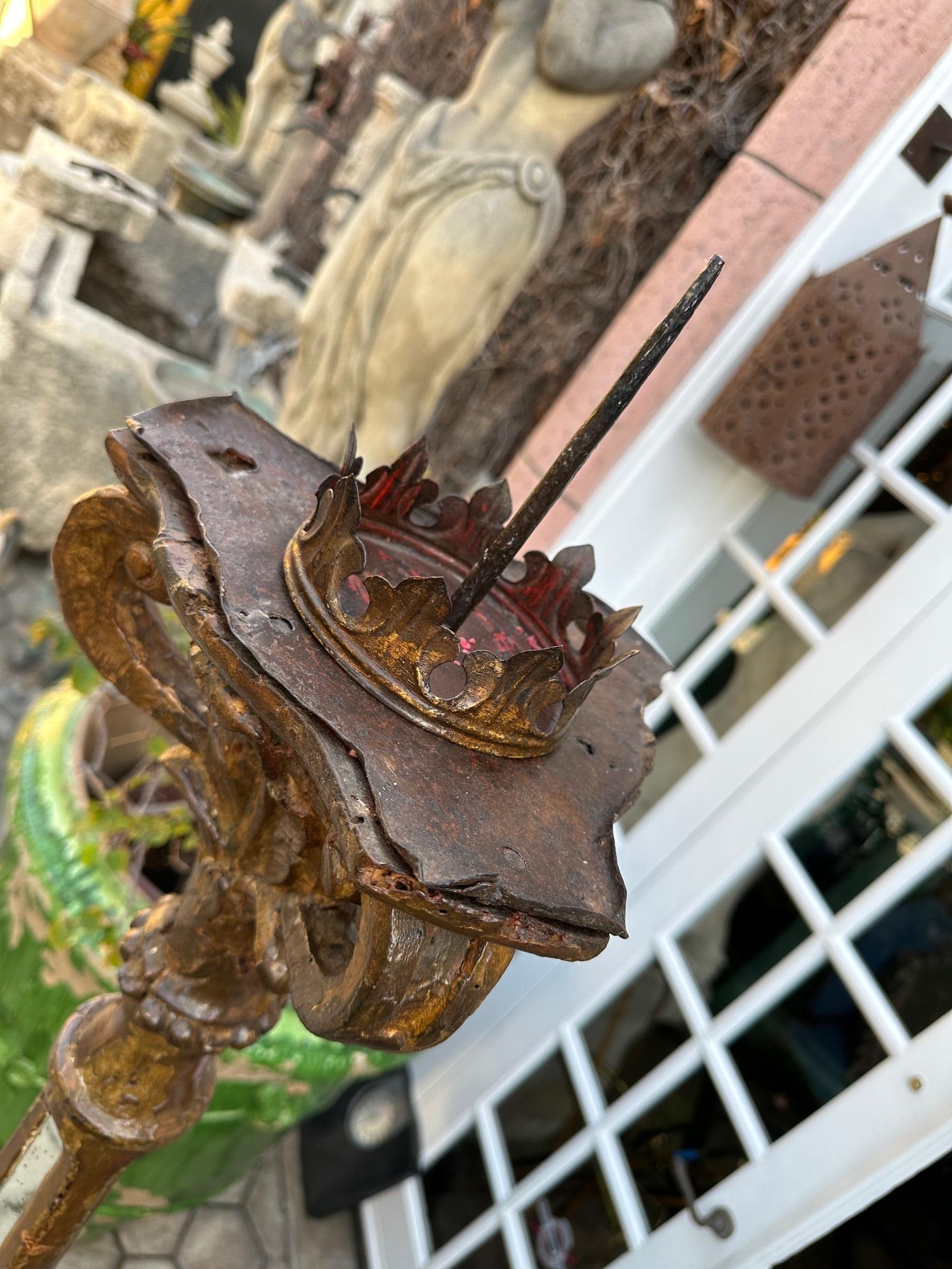 Lampadaire torchère vénitien sculpté en bois doré, pièce de collection LA en vente 8