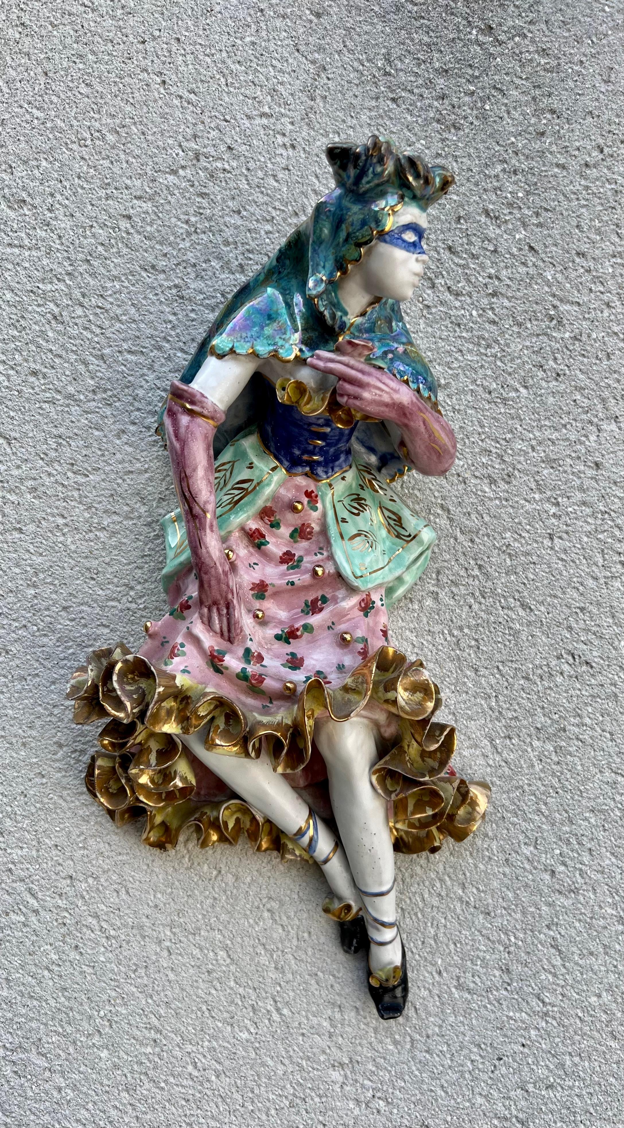 Escultura de máscara de carnaval de cerámica veneciana Años 50 en venta 2