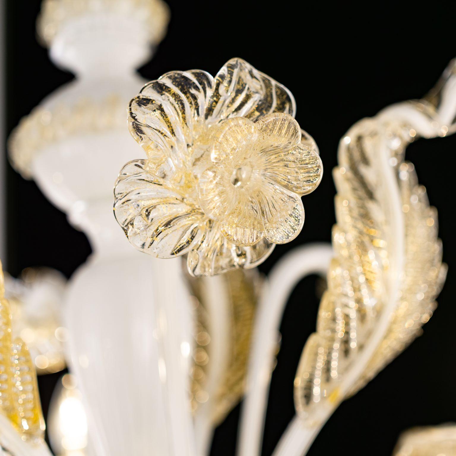 Venetian Chandelier 5 Arms, Murano White Encased Glass, Gold Details, Multiforme For Sale 1