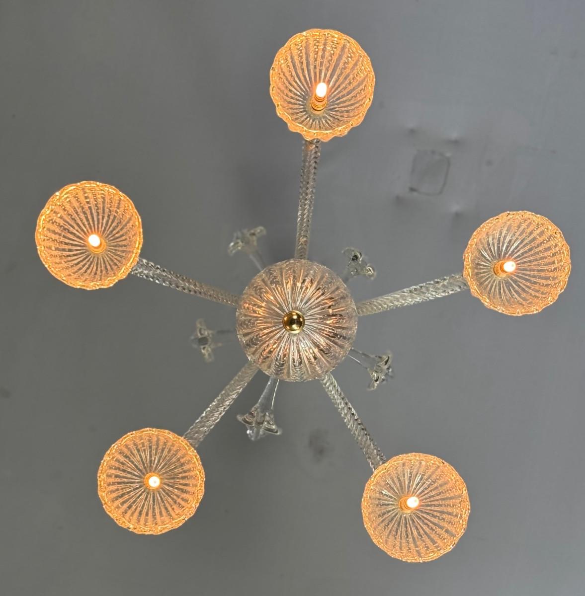Venetian Chandelier By Barovier In Colourless Murano Glass, Circa 1940 For Sale 3