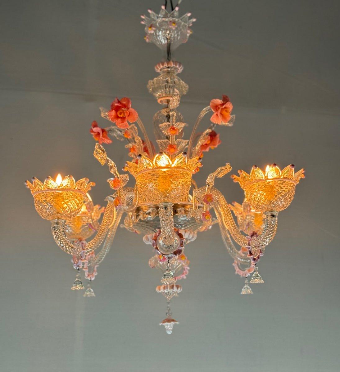 Venetian Chandelier In Colorless And Pink Murano Glass, Circa 1940 For Sale 4