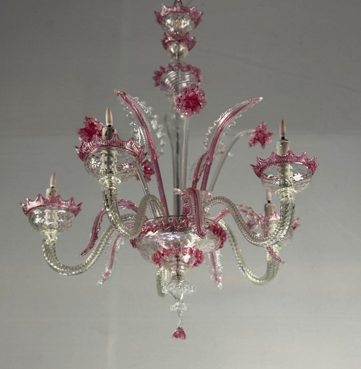 Venetian chandelier in colorless and red Murano glass 5 arms of light, 

New electrification 

Around 1950