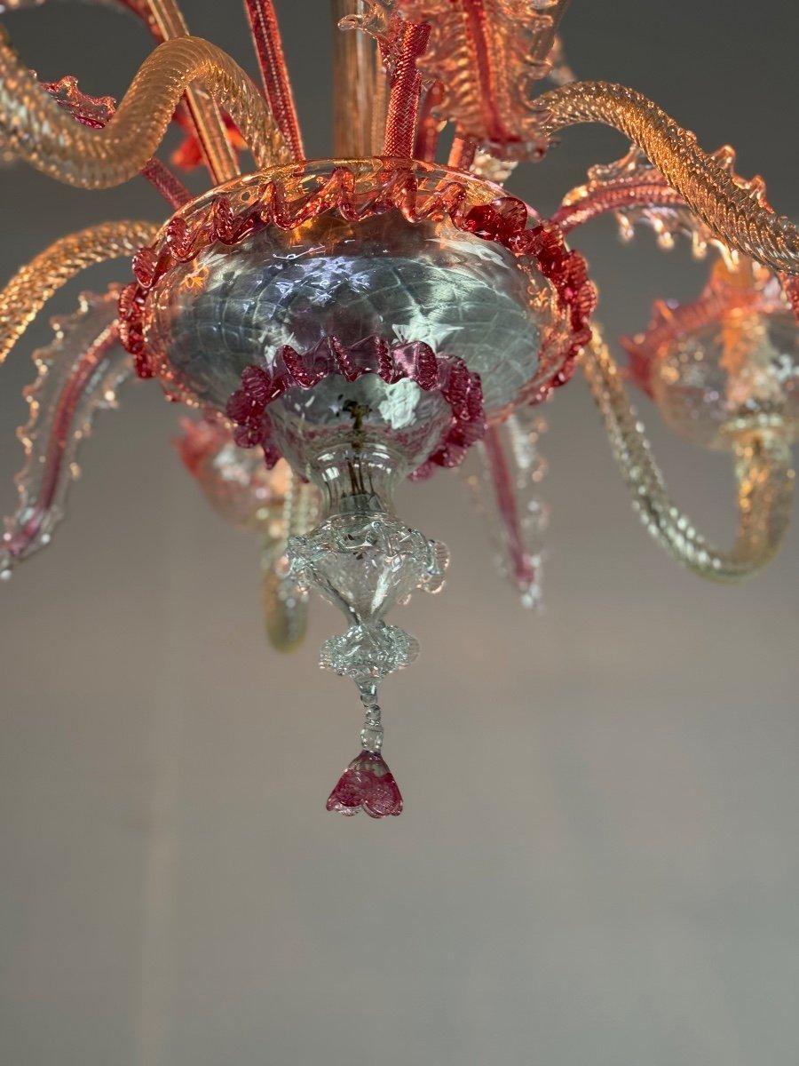 Metallo Lampadario veneziano in vetro di Murano incolore e rosso a 5 bracci di luce in vendita