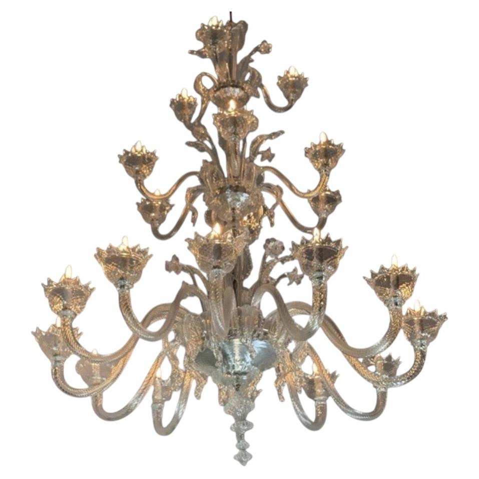 Venetian chandelier in colorless Murano glass, 21 light arms on three levels For Sale